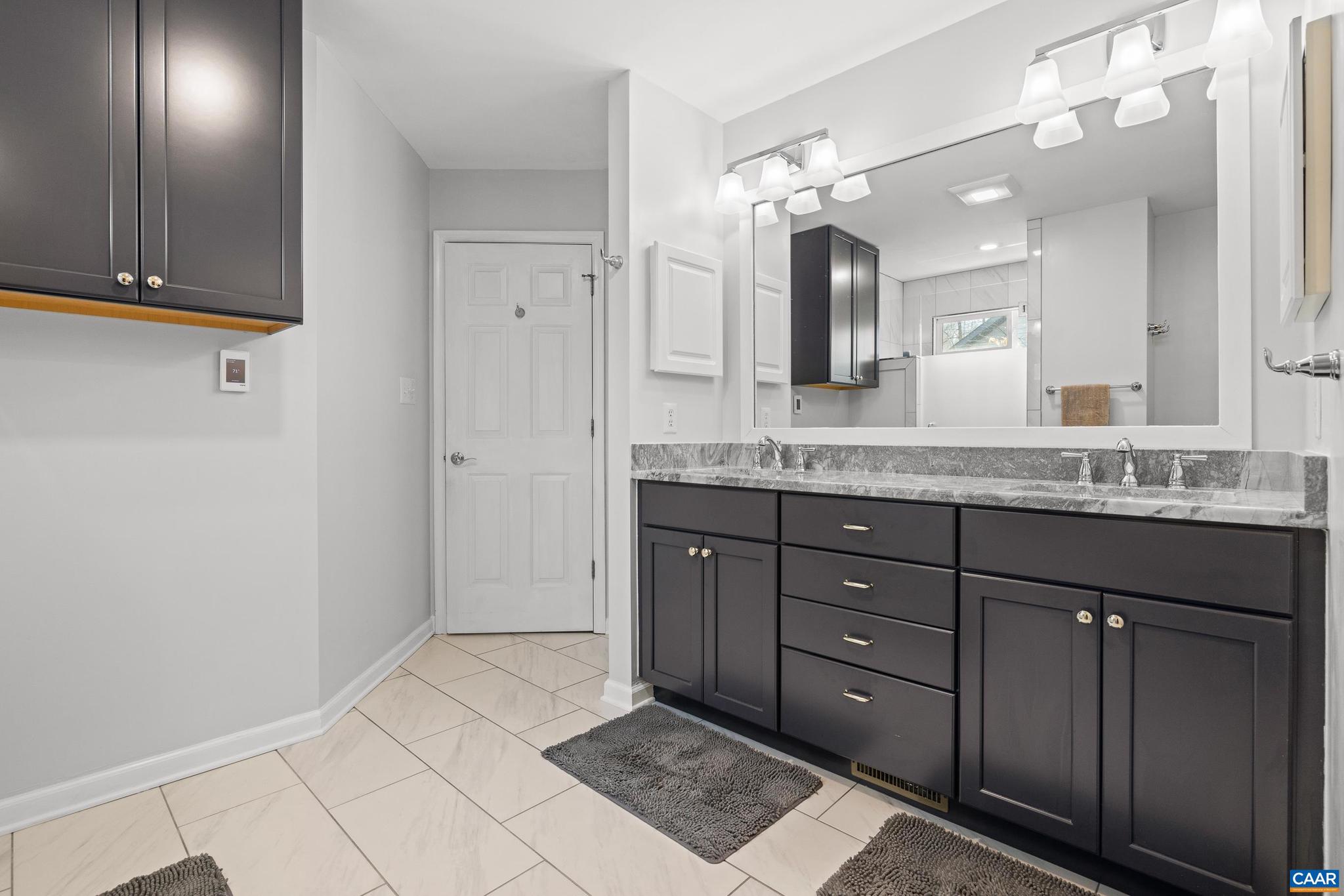 LAKE MONTICELLO - Residential