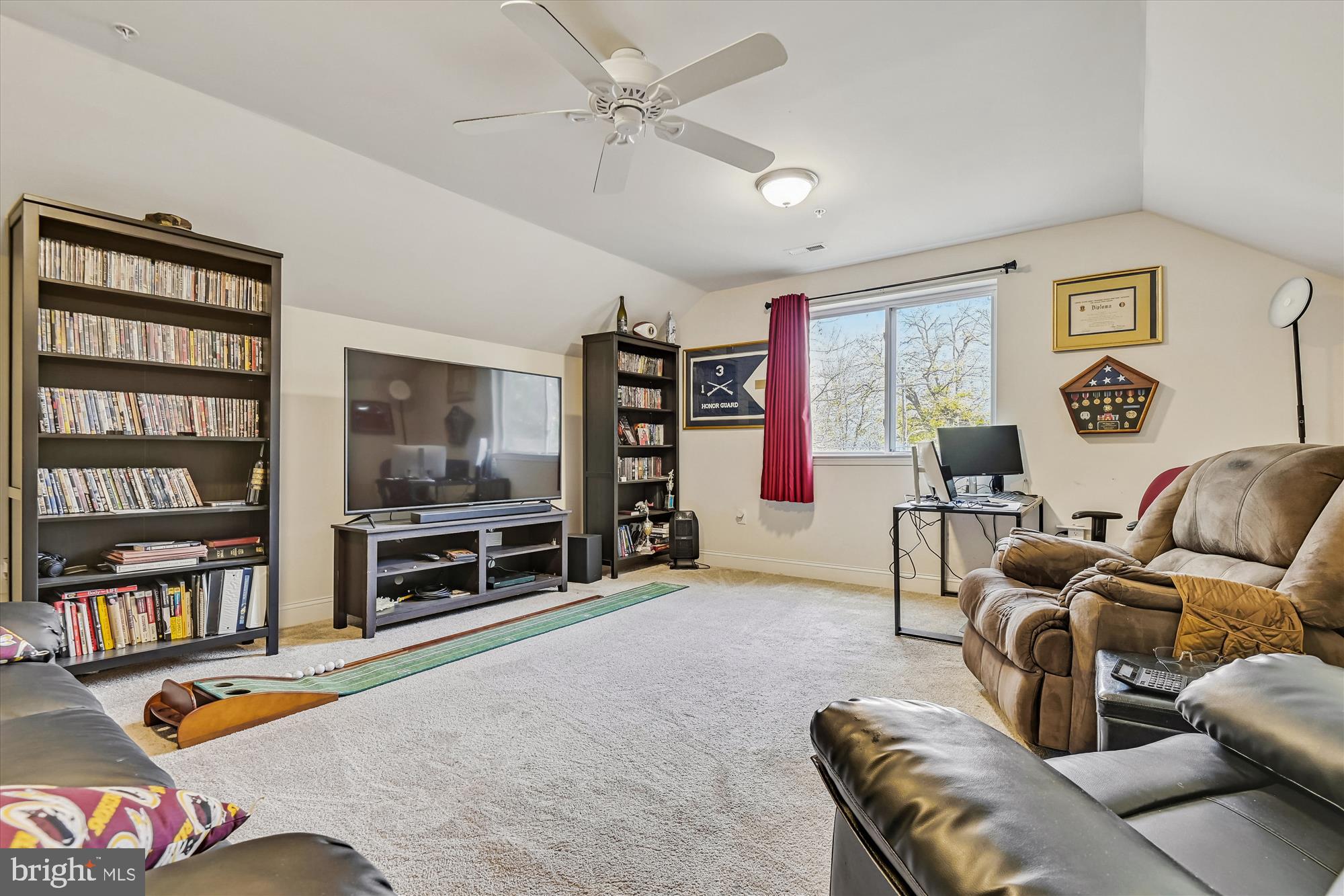 WINDSOR HILLS - Residential