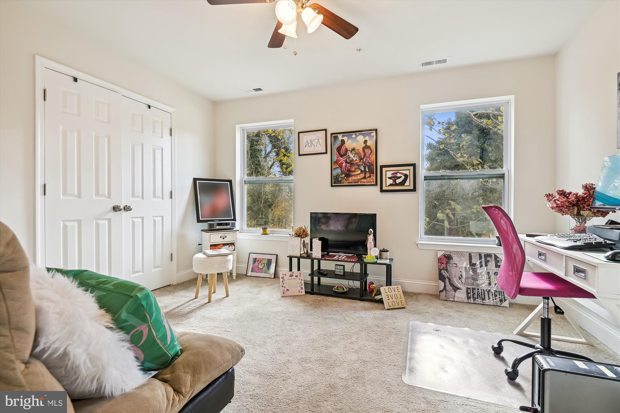 WINDSOR HILLS - Residential