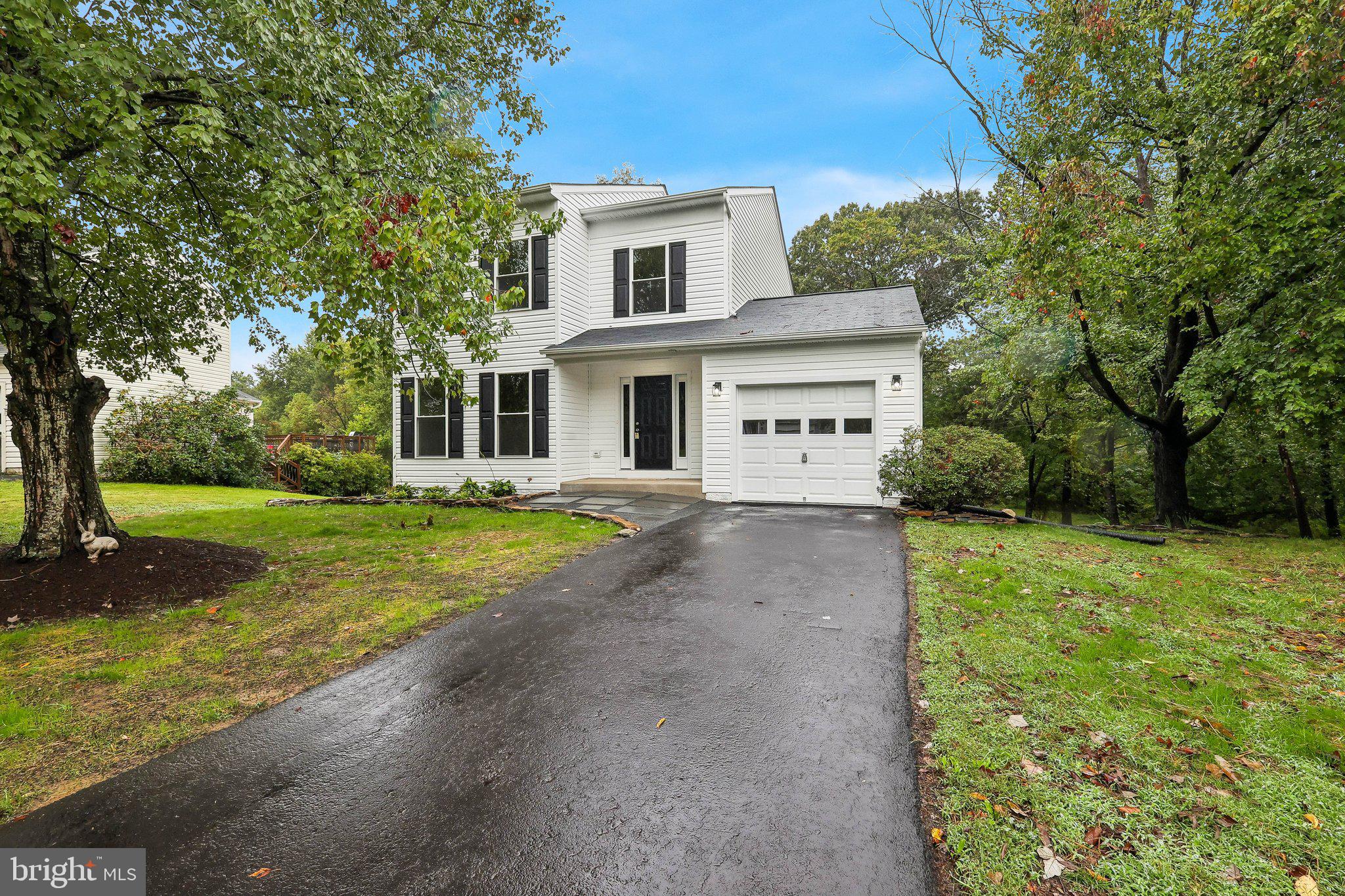 13905 SHADOW FOX COURT