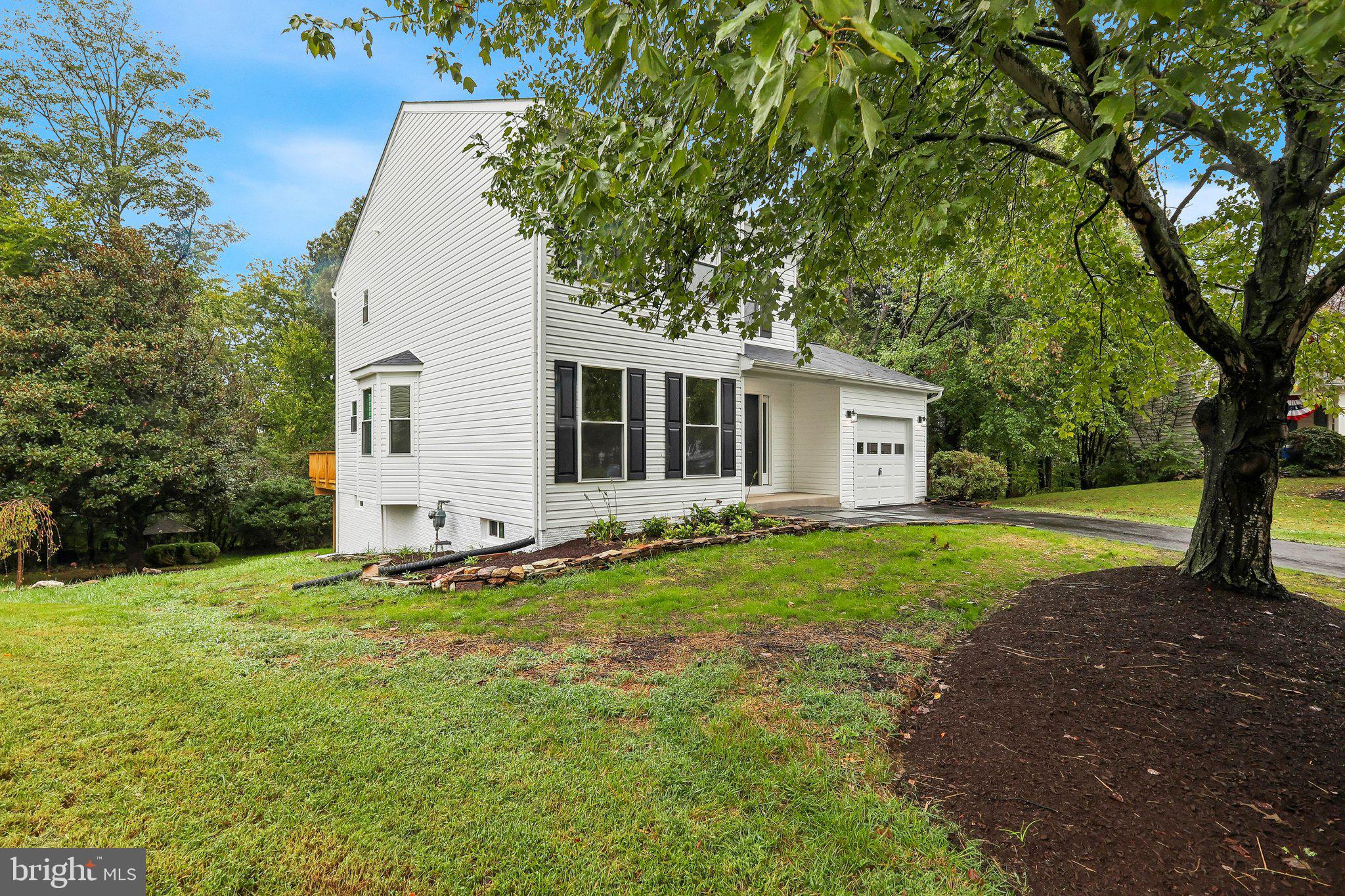 13905 SHADOW FOX COURT