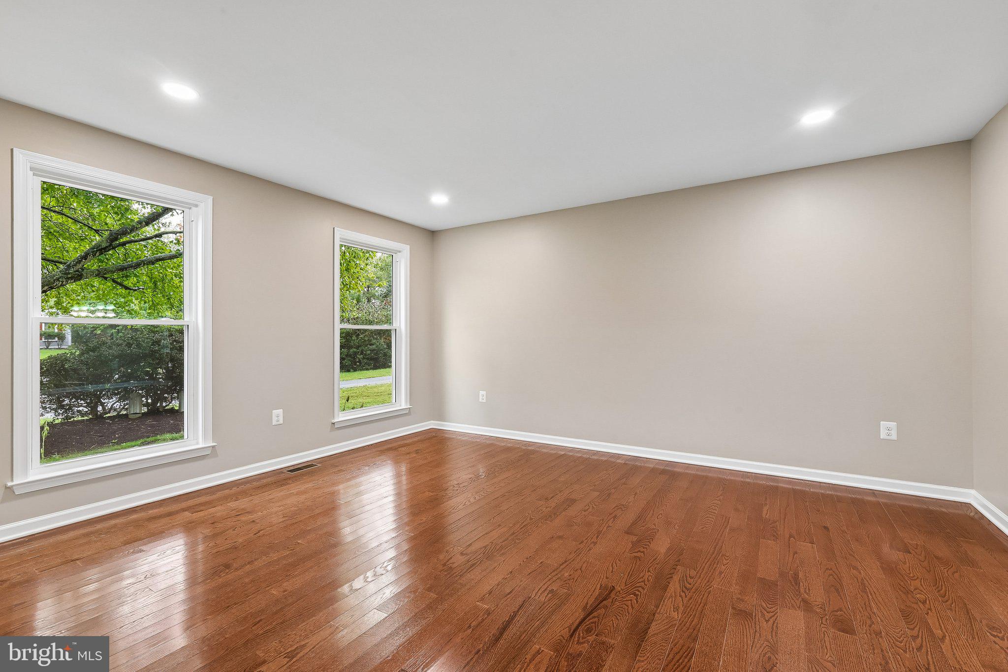 13905 SHADOW FOX COURT