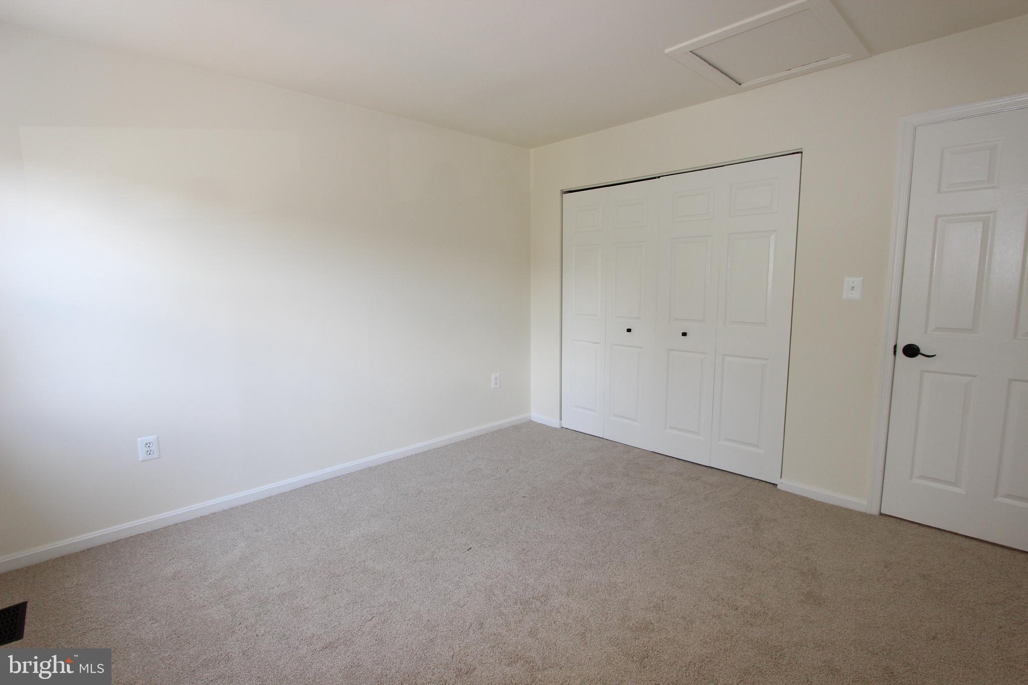 POTOMAC MEADOWS - Residential Lease