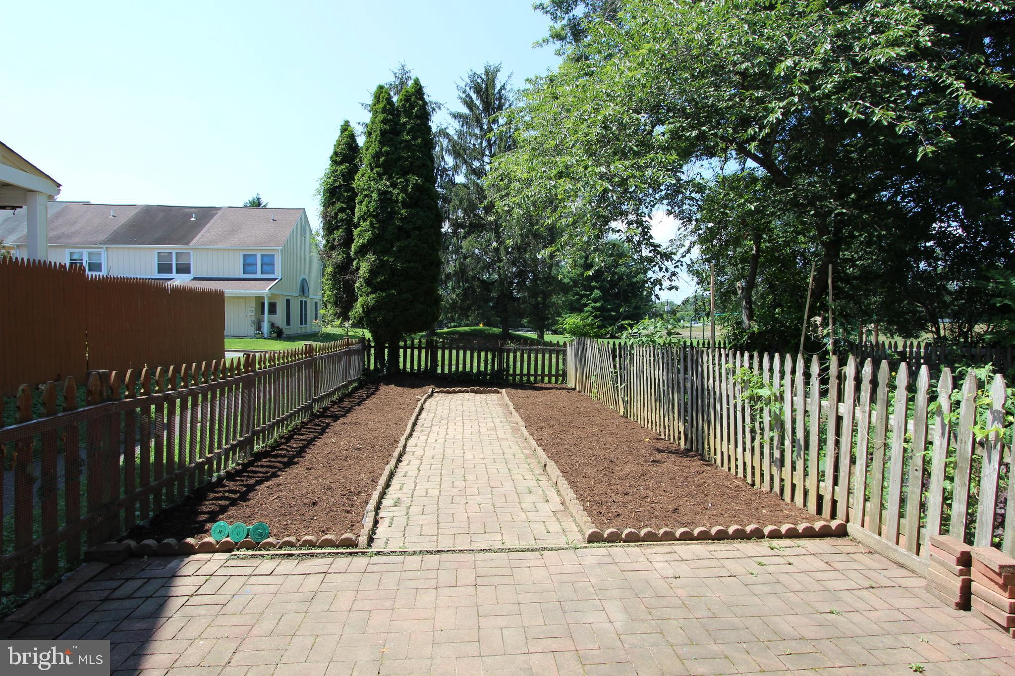 POTOMAC MEADOWS - Residential Lease