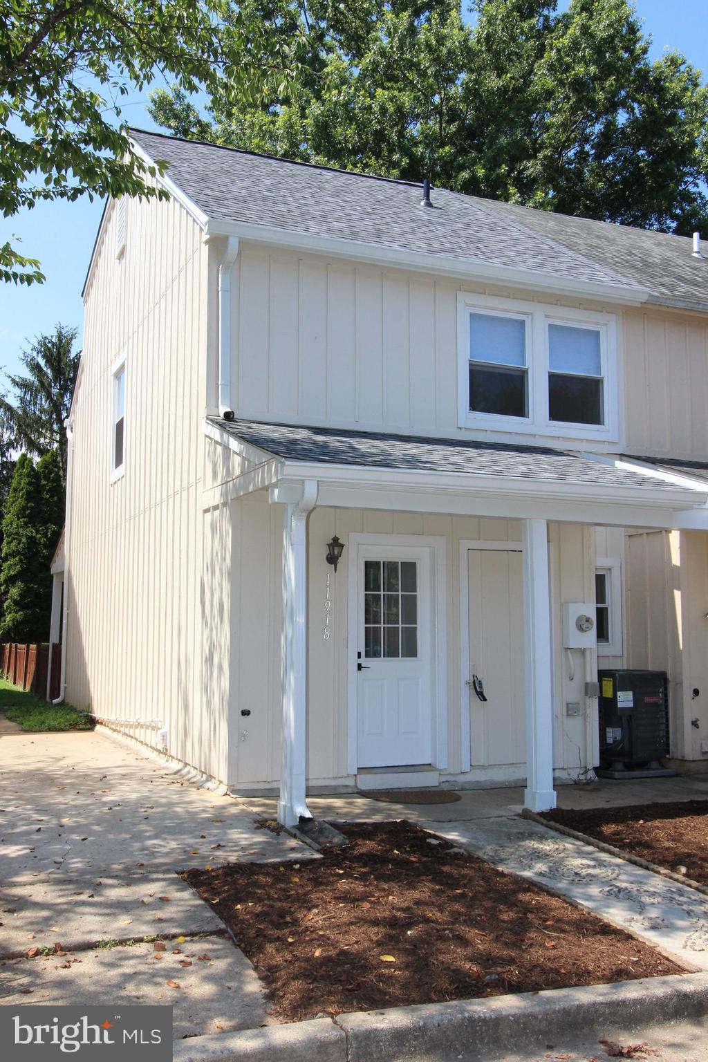 POTOMAC MEADOWS - Residential Lease