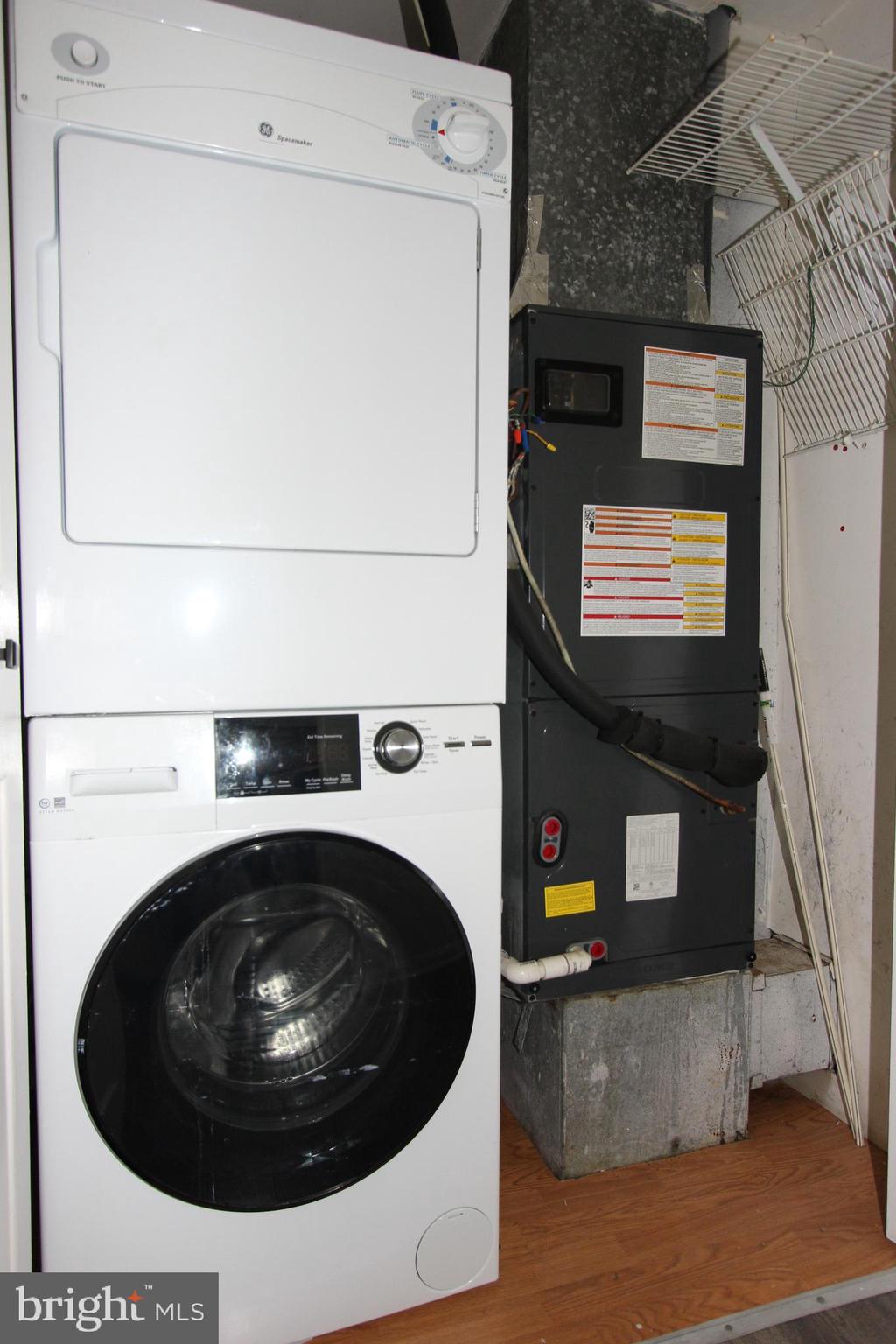 POTOMAC MEADOWS - Residential Lease