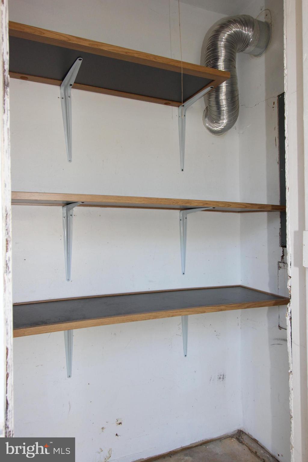 POTOMAC MEADOWS - Residential Lease