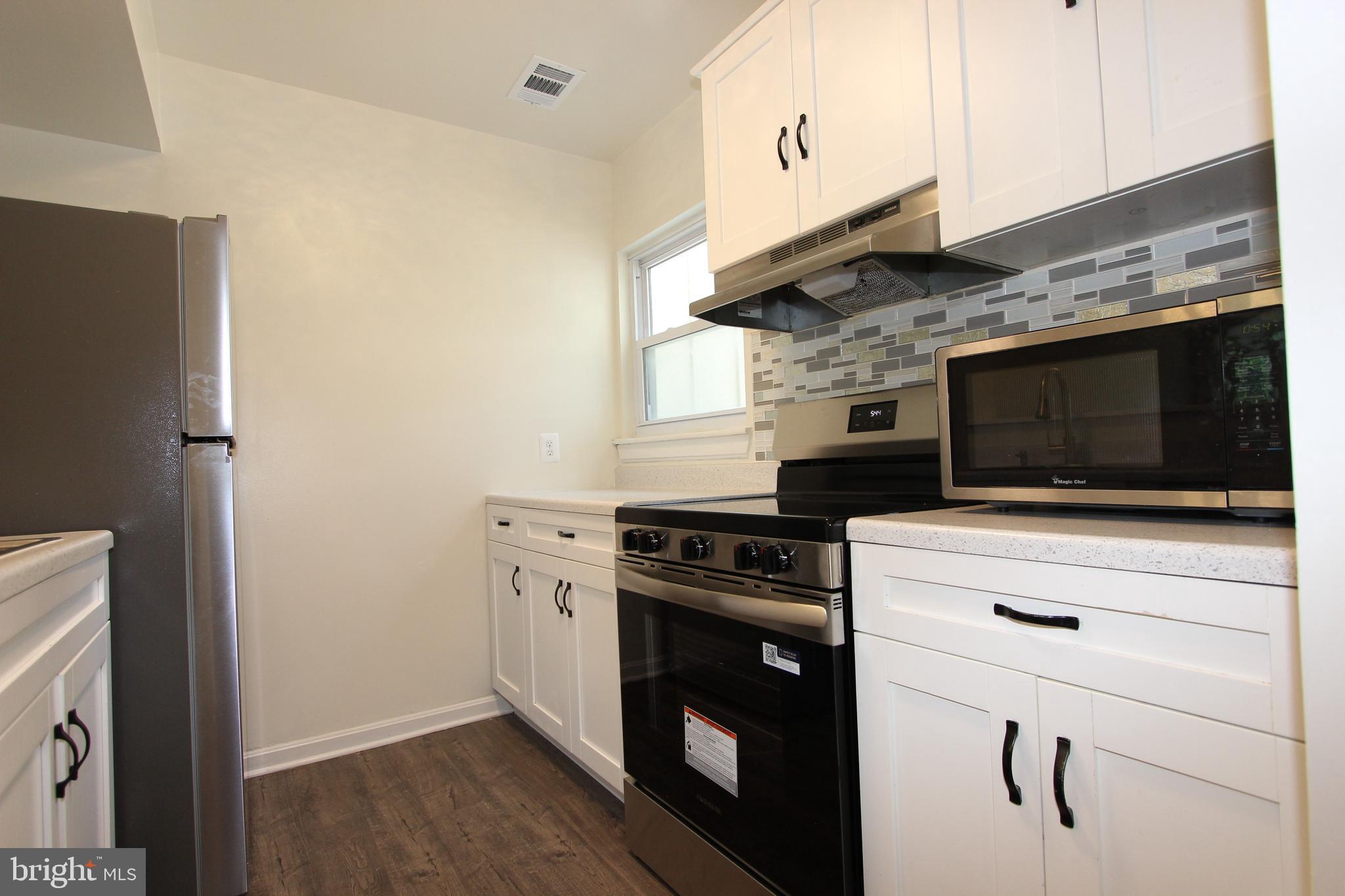 POTOMAC MEADOWS - Residential Lease