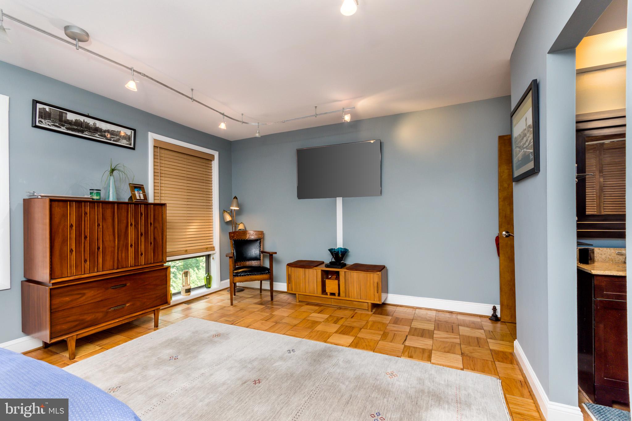 CROSS KEYS - Residential