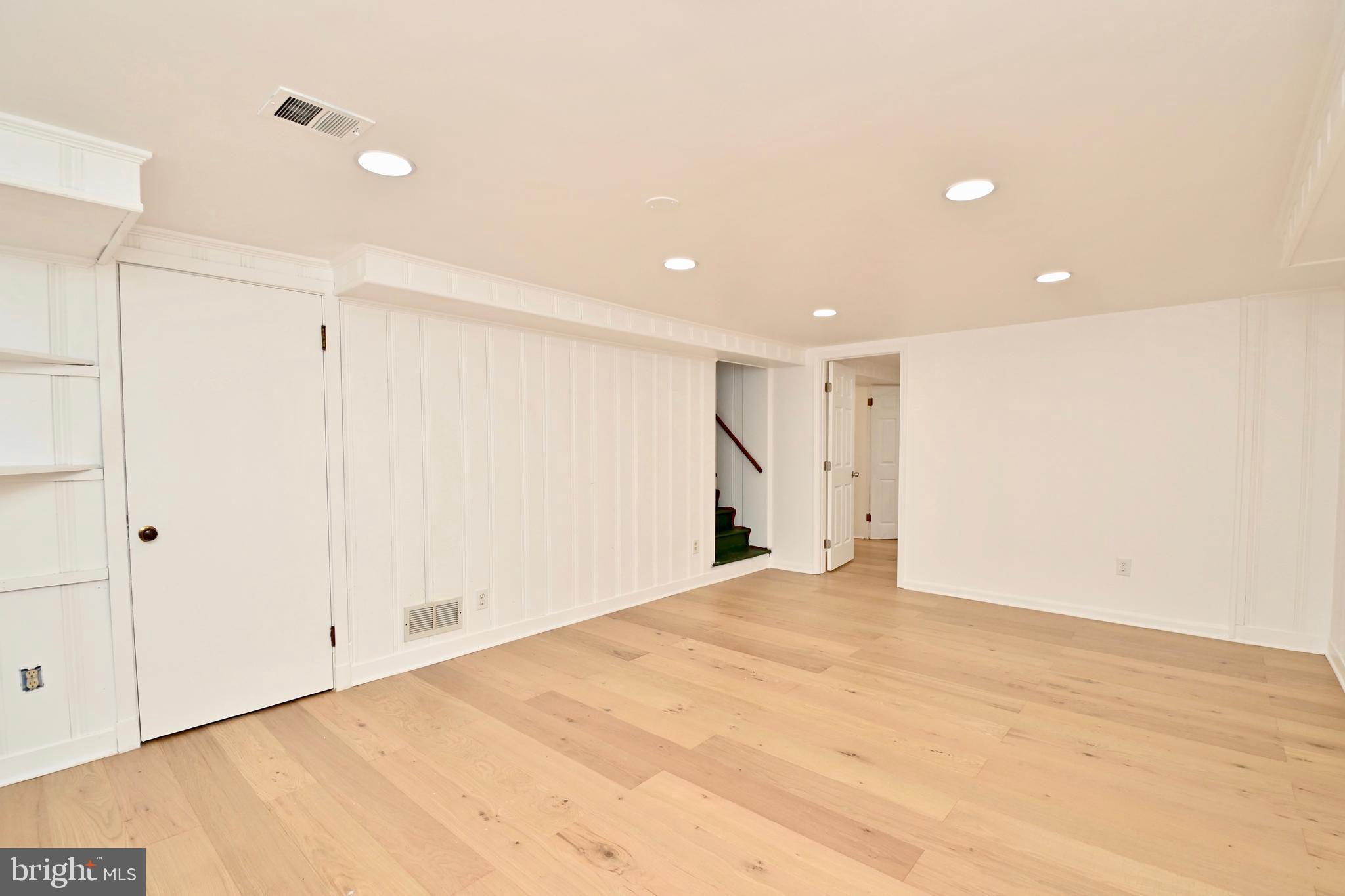 BROADMONT - Residential Lease