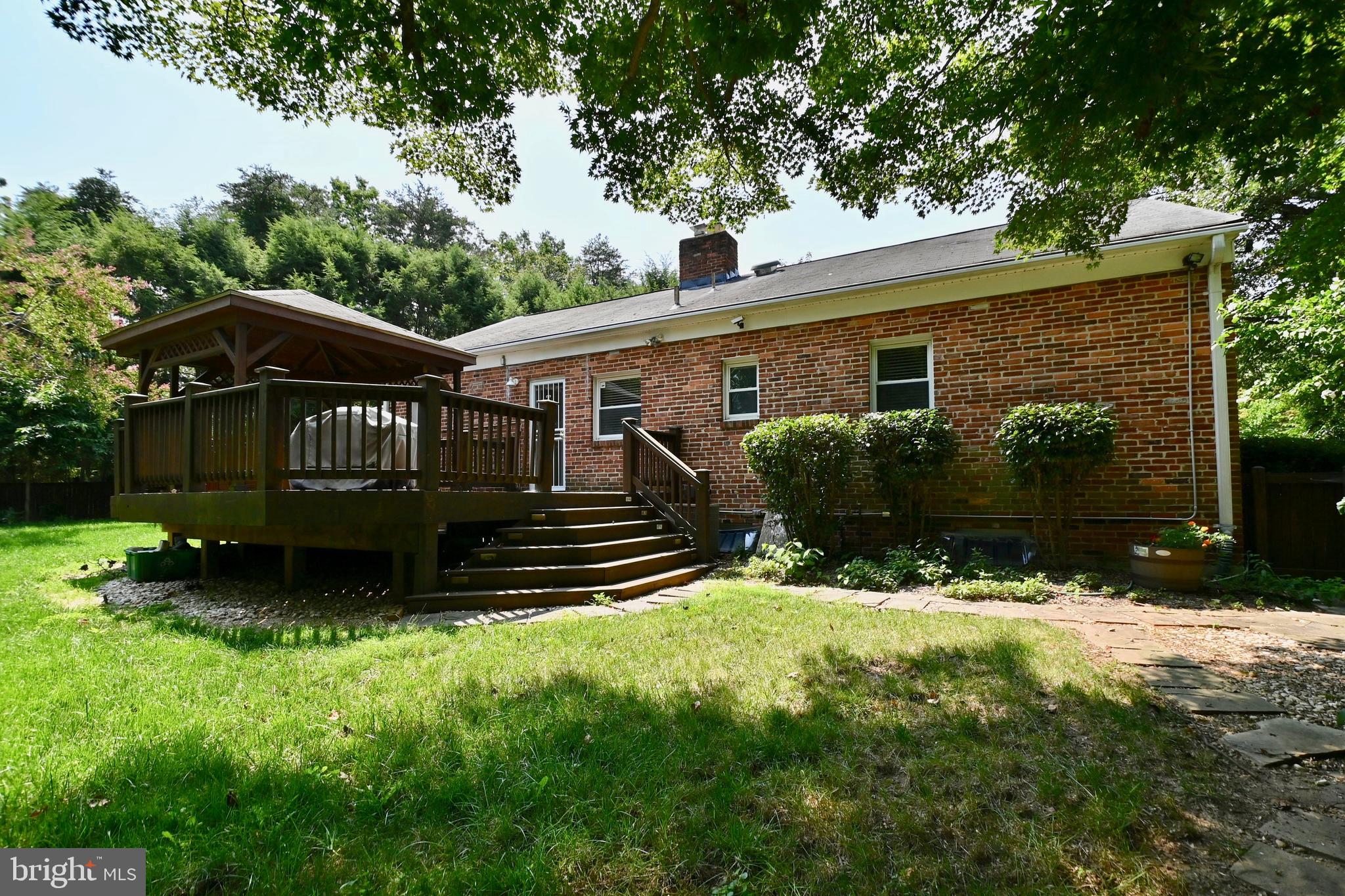 BROADMONT - Residential Lease