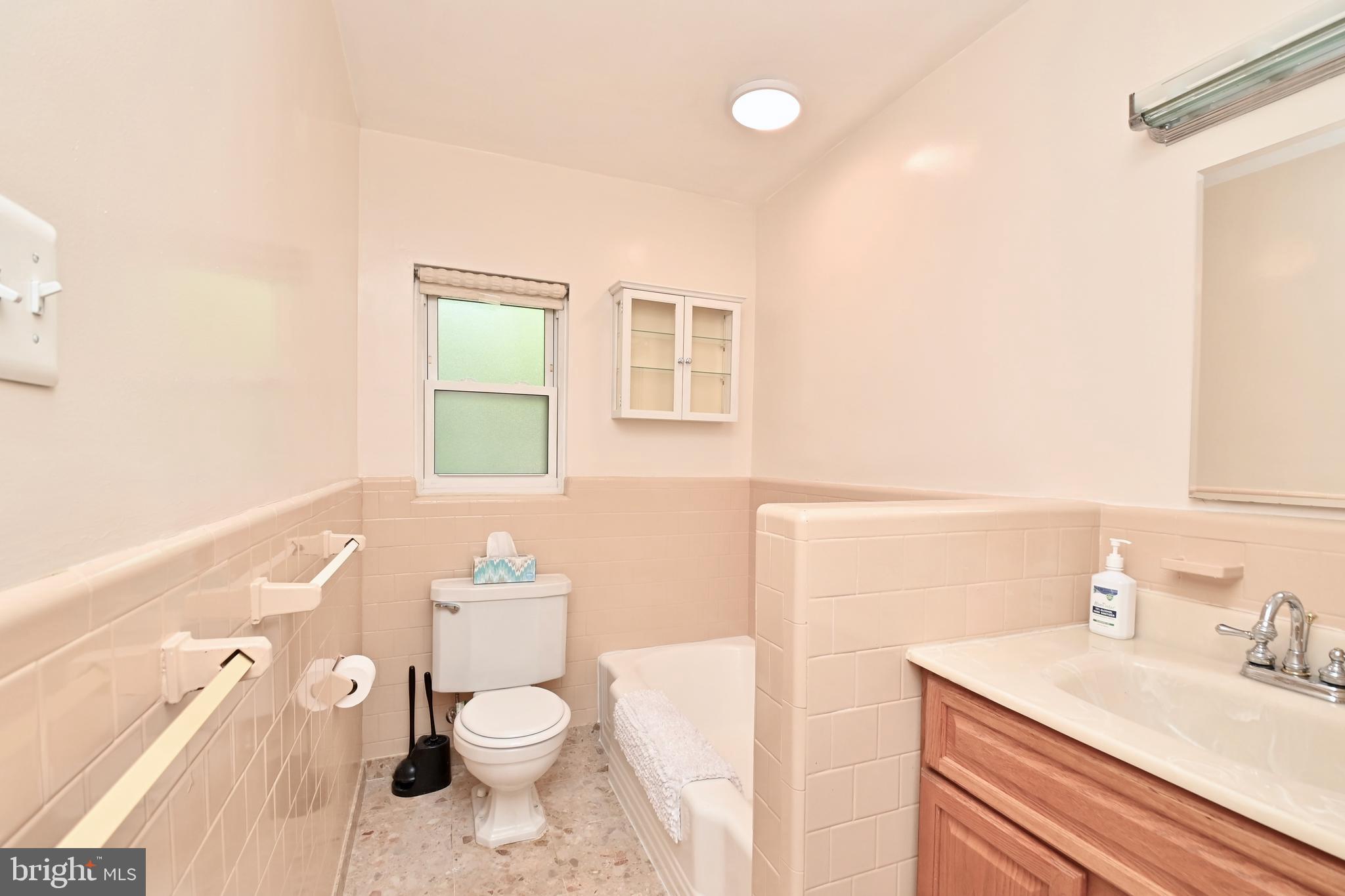 BROADMONT - Residential Lease