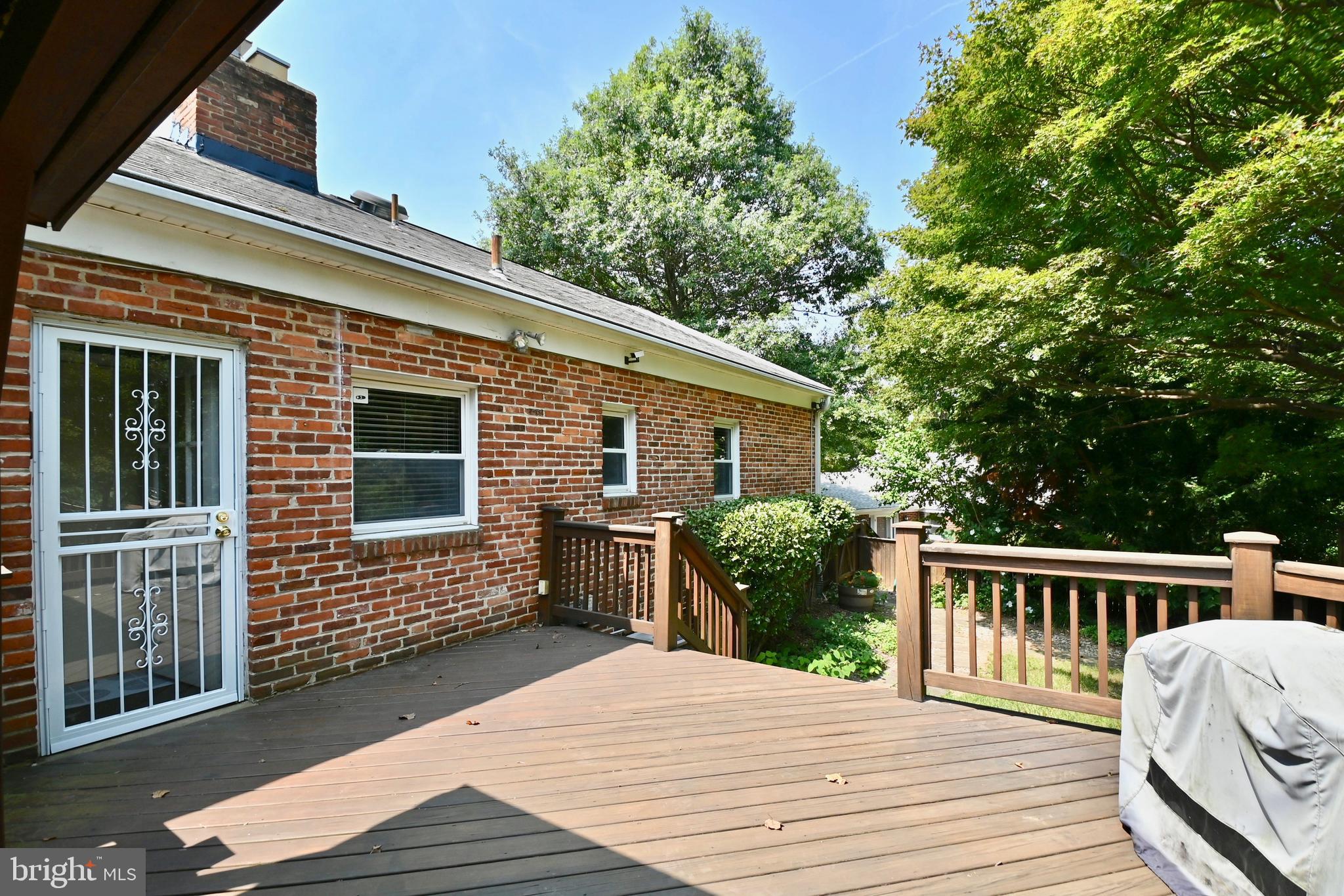 BROADMONT - Residential Lease