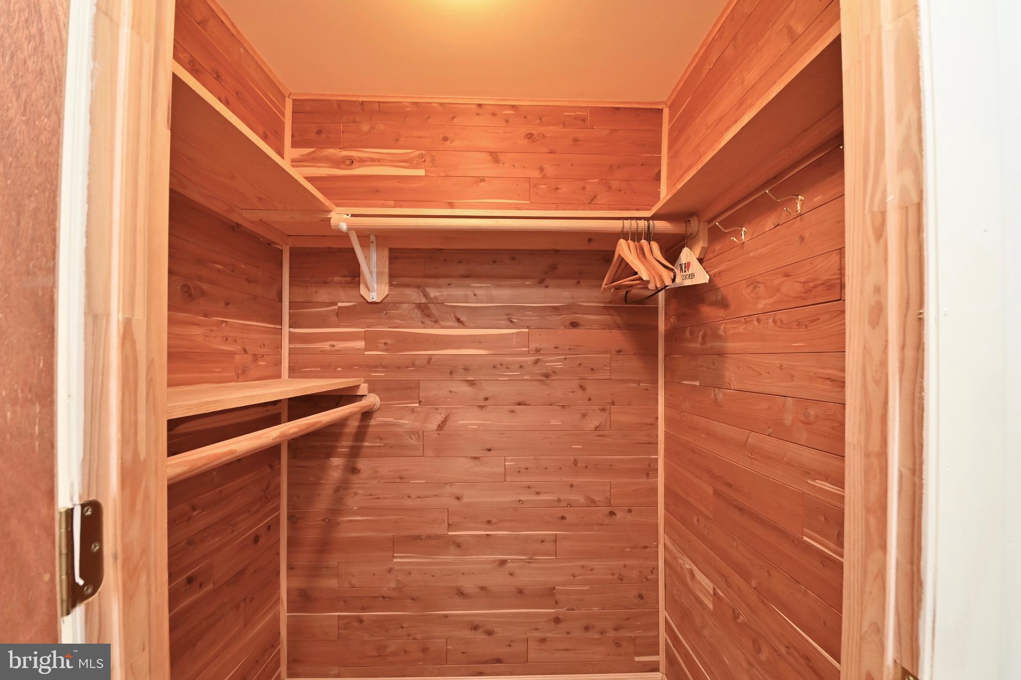 BROADMONT - Residential Lease