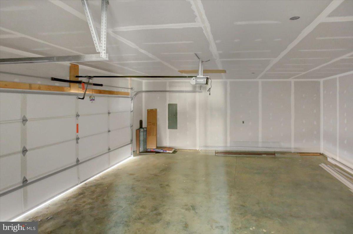 ANTIETAM COMMONS - Residential