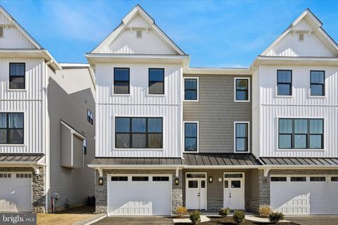 715 MILL STREET BRIDGEPORT PA 19405