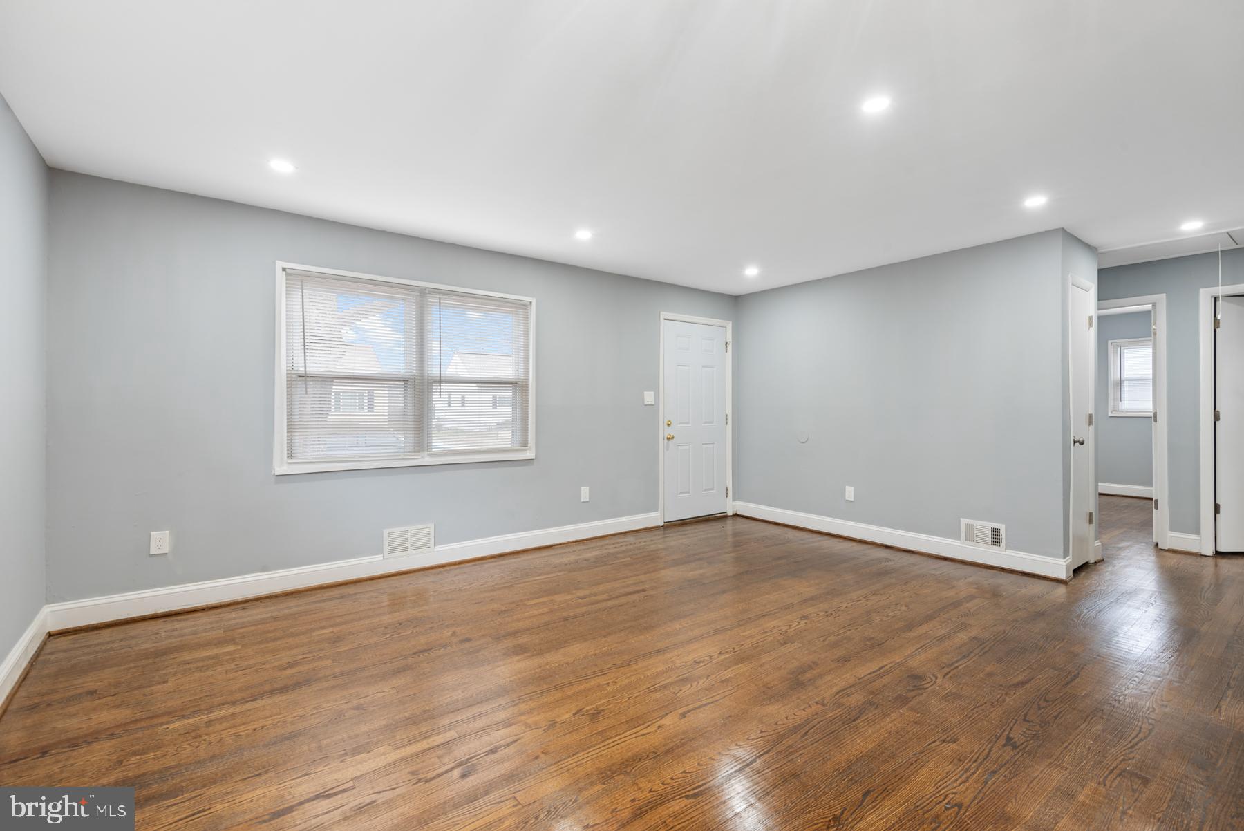 NORTH FORESTVILLE - Residential