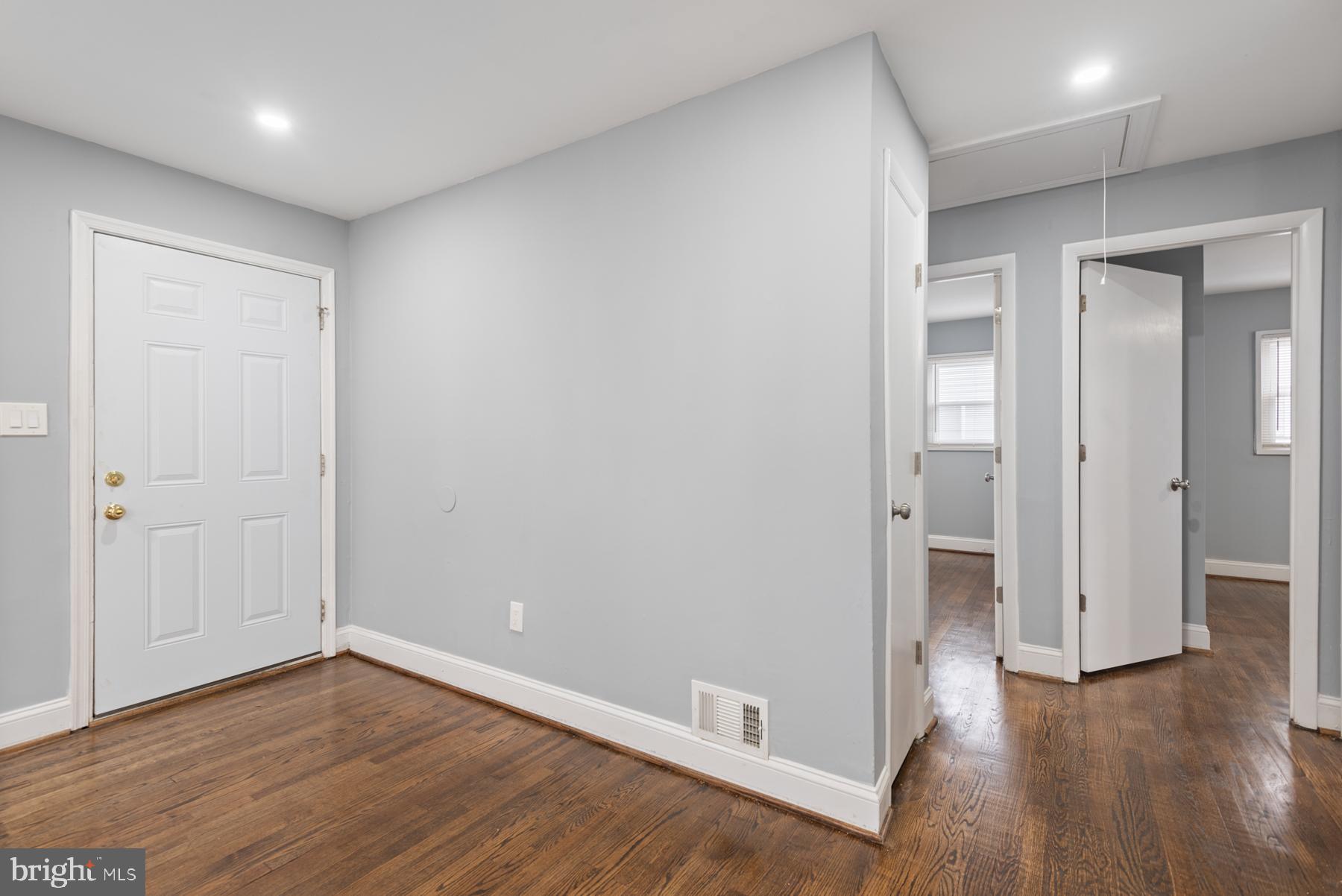 NORTH FORESTVILLE - Residential