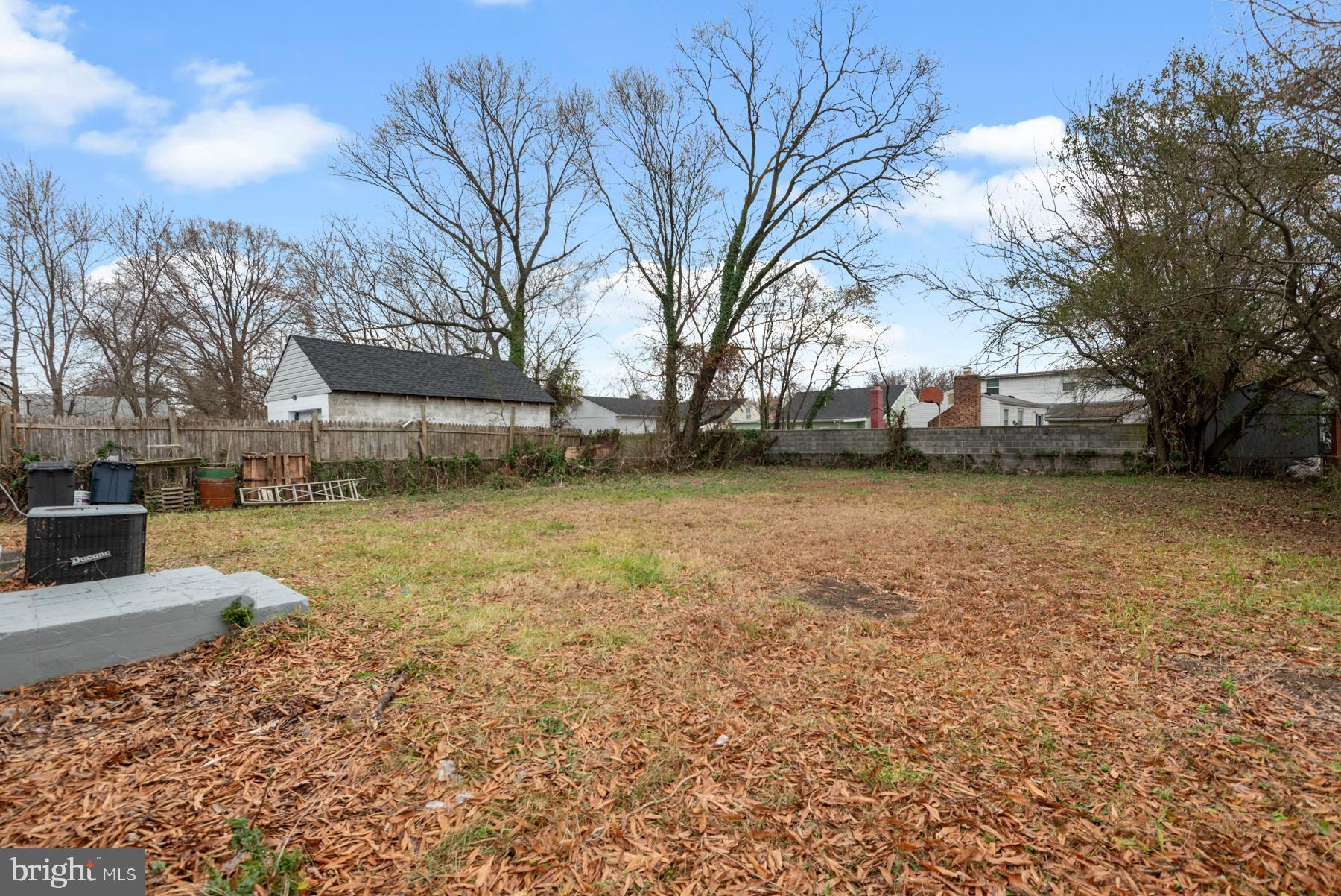 NORTH FORESTVILLE - Residential