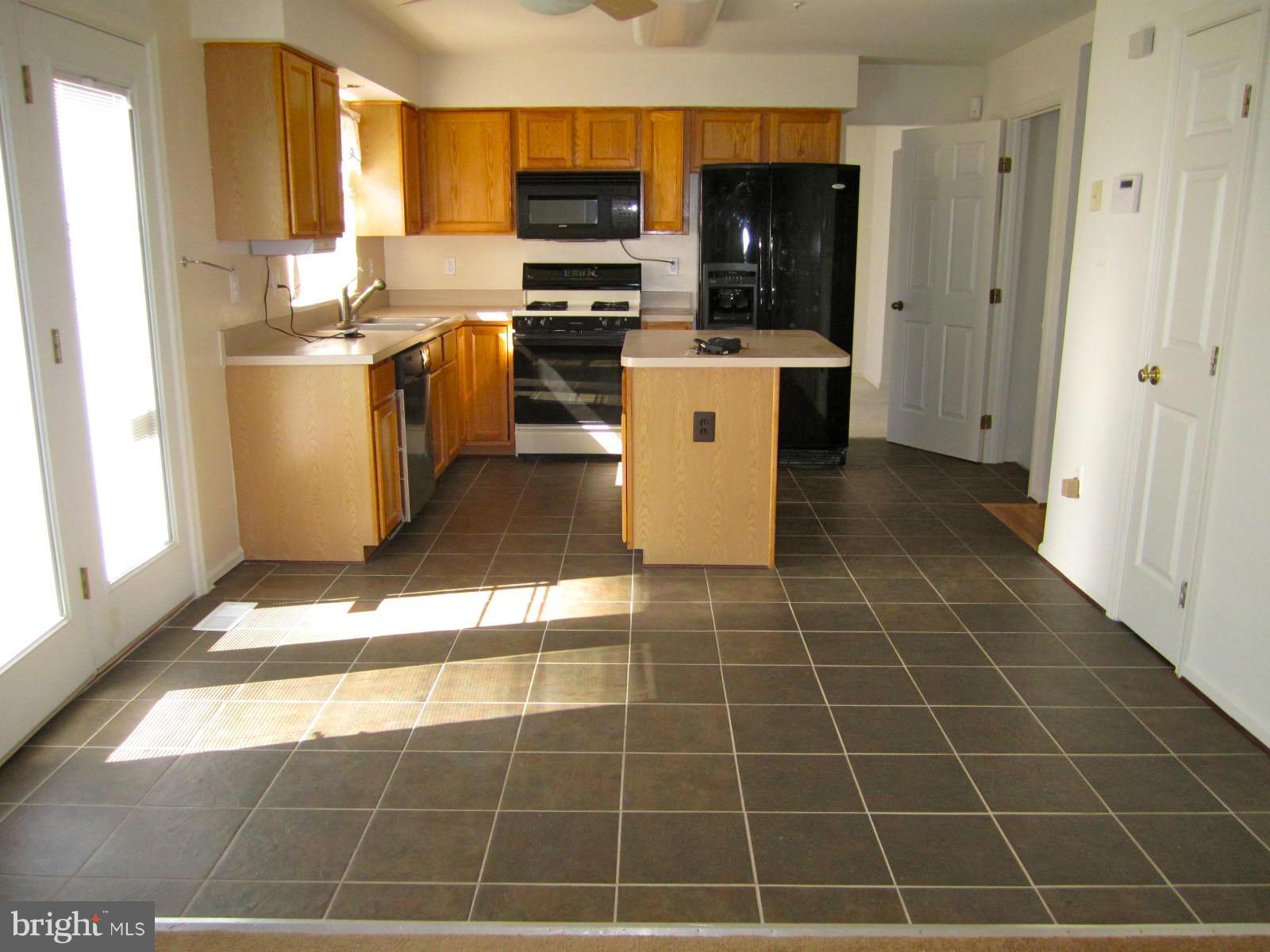 SUMMIT CREEK - Residential Lease