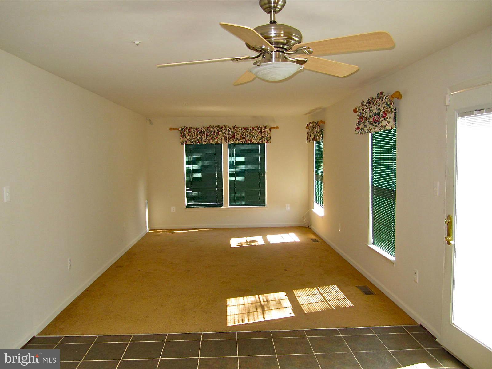 SUMMIT CREEK - Residential Lease