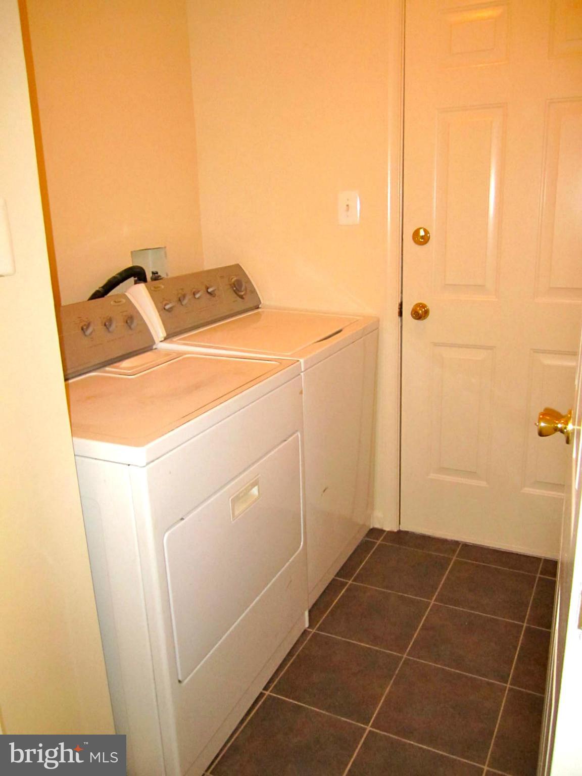 SUMMIT CREEK - Residential Lease