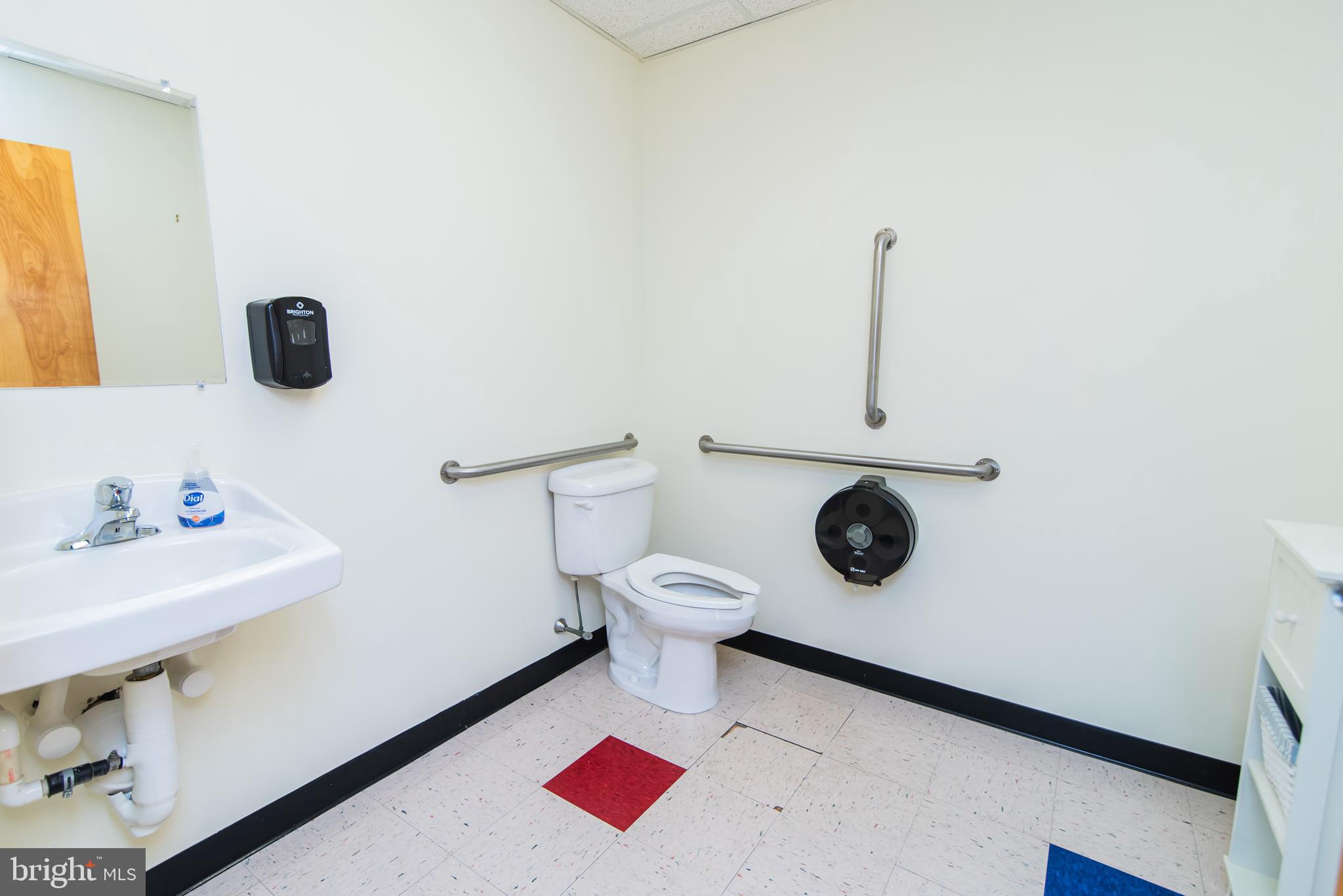 HANCOCK MANOR - Commercial Lease