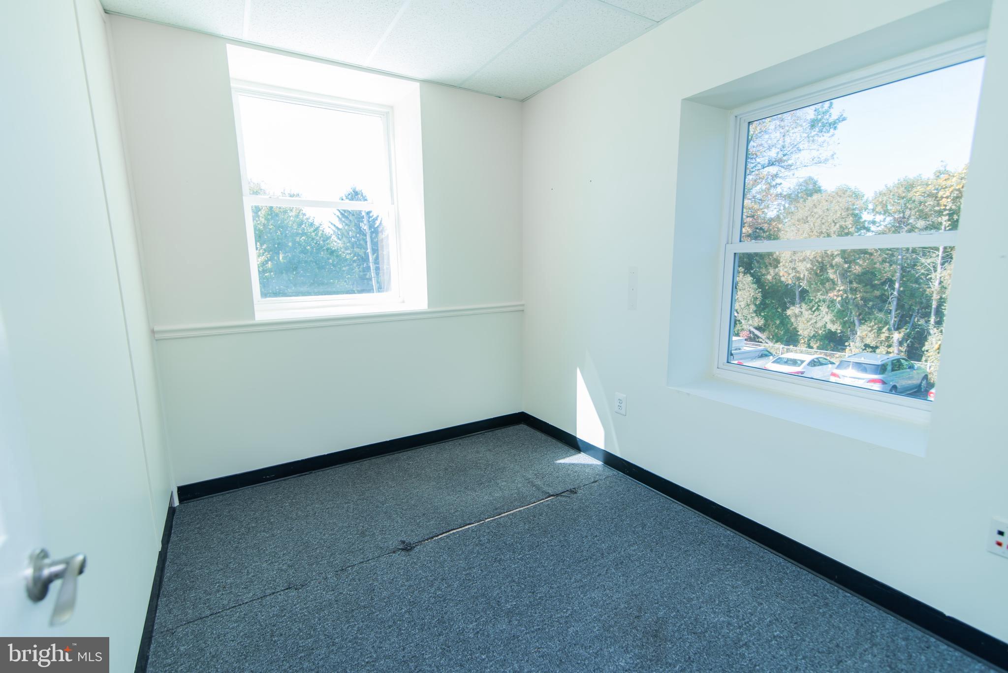 HANCOCK MANOR - Commercial Lease