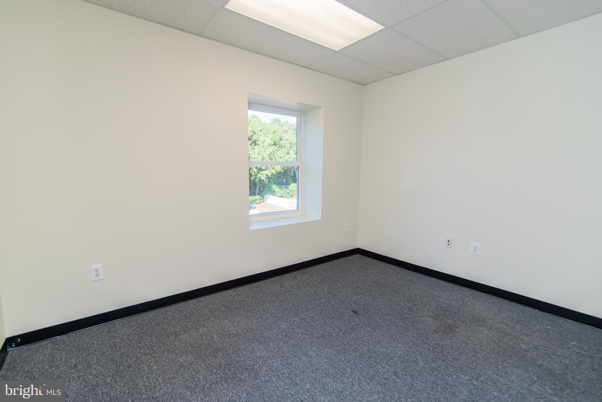 HANCOCK MANOR - Commercial Lease