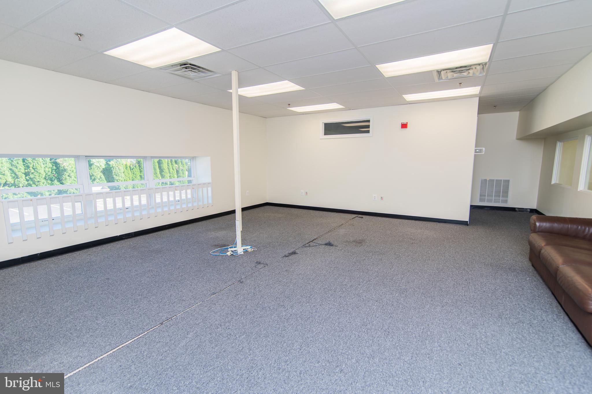 HANCOCK MANOR - Commercial Lease