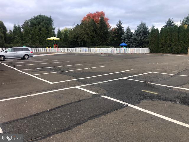 HANCOCK MANOR - Commercial Lease