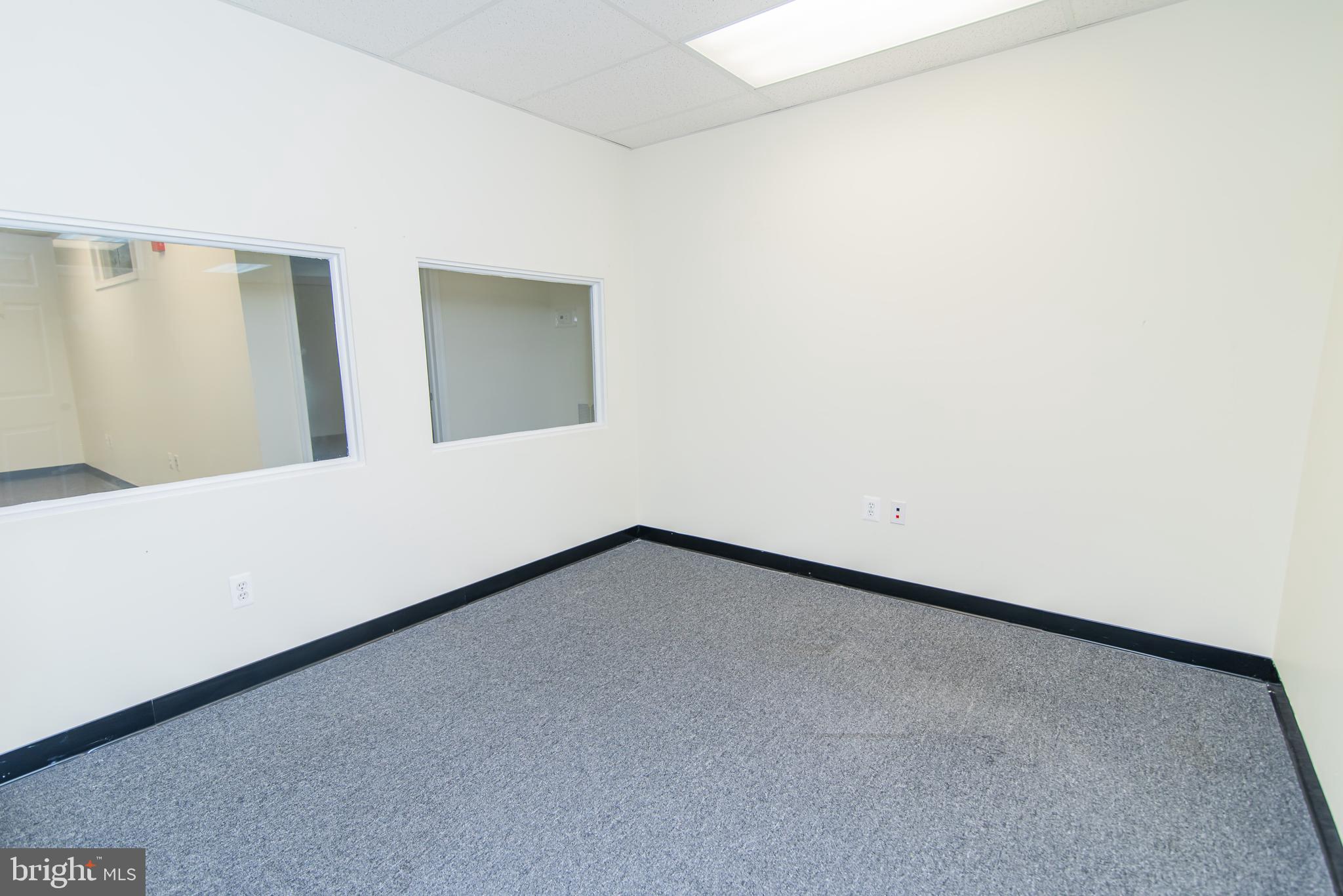 HANCOCK MANOR - Commercial Lease