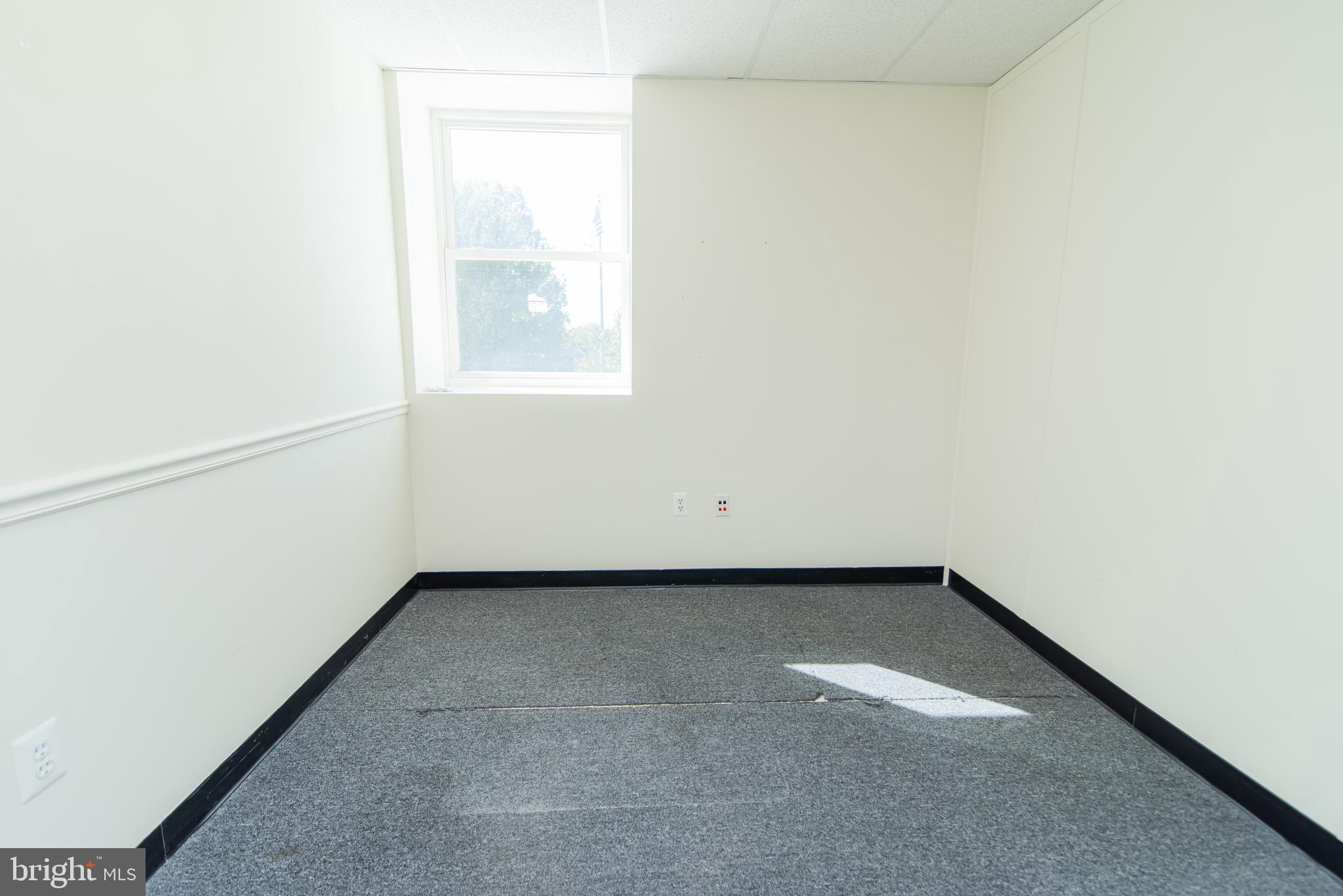 HANCOCK MANOR - Commercial Lease