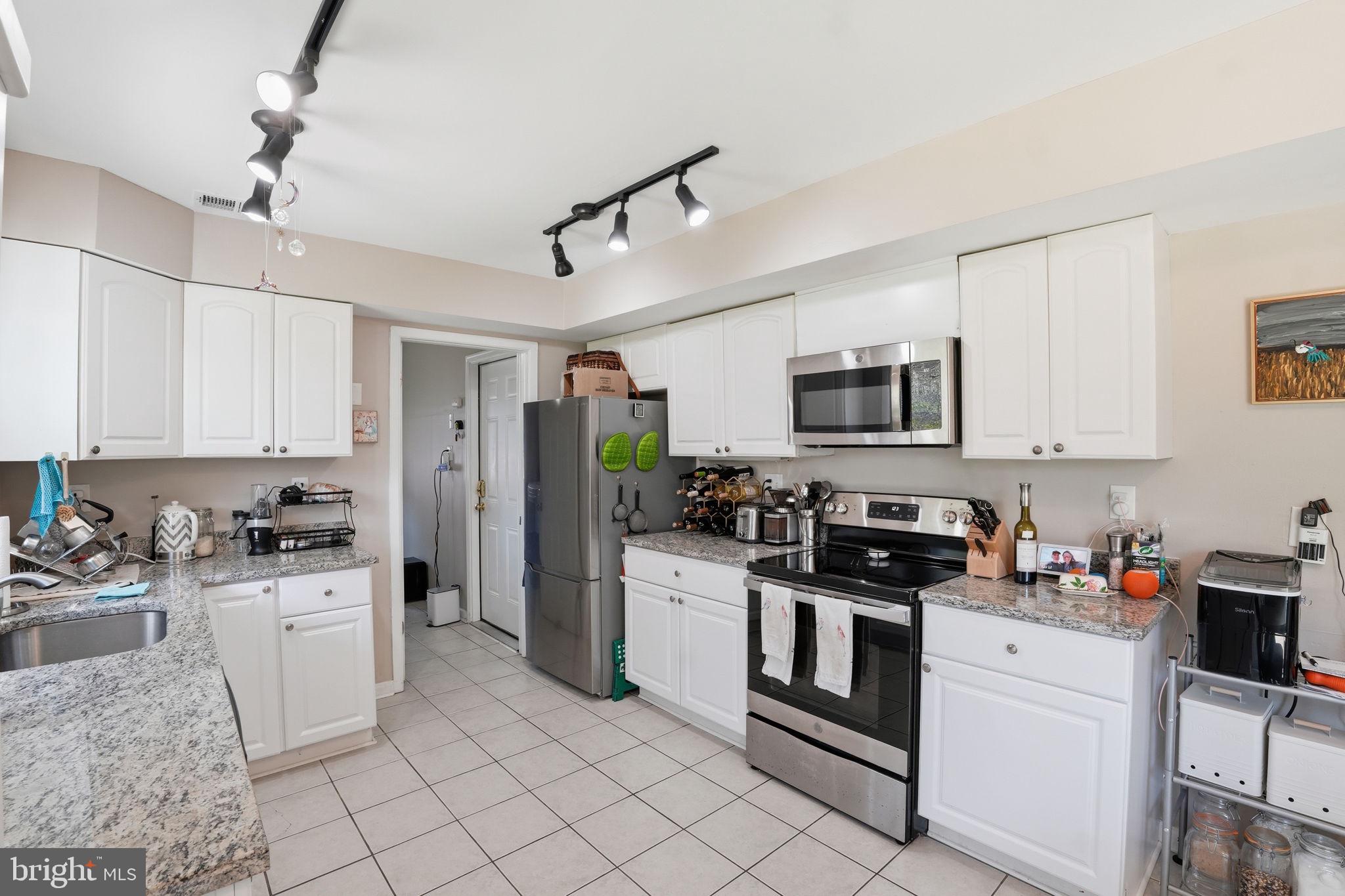 OVERBROOK AT BELAIR - Residential