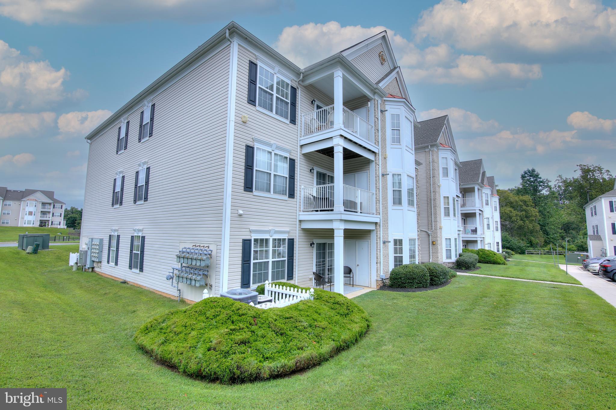 502 LLOYD PLACE A 1