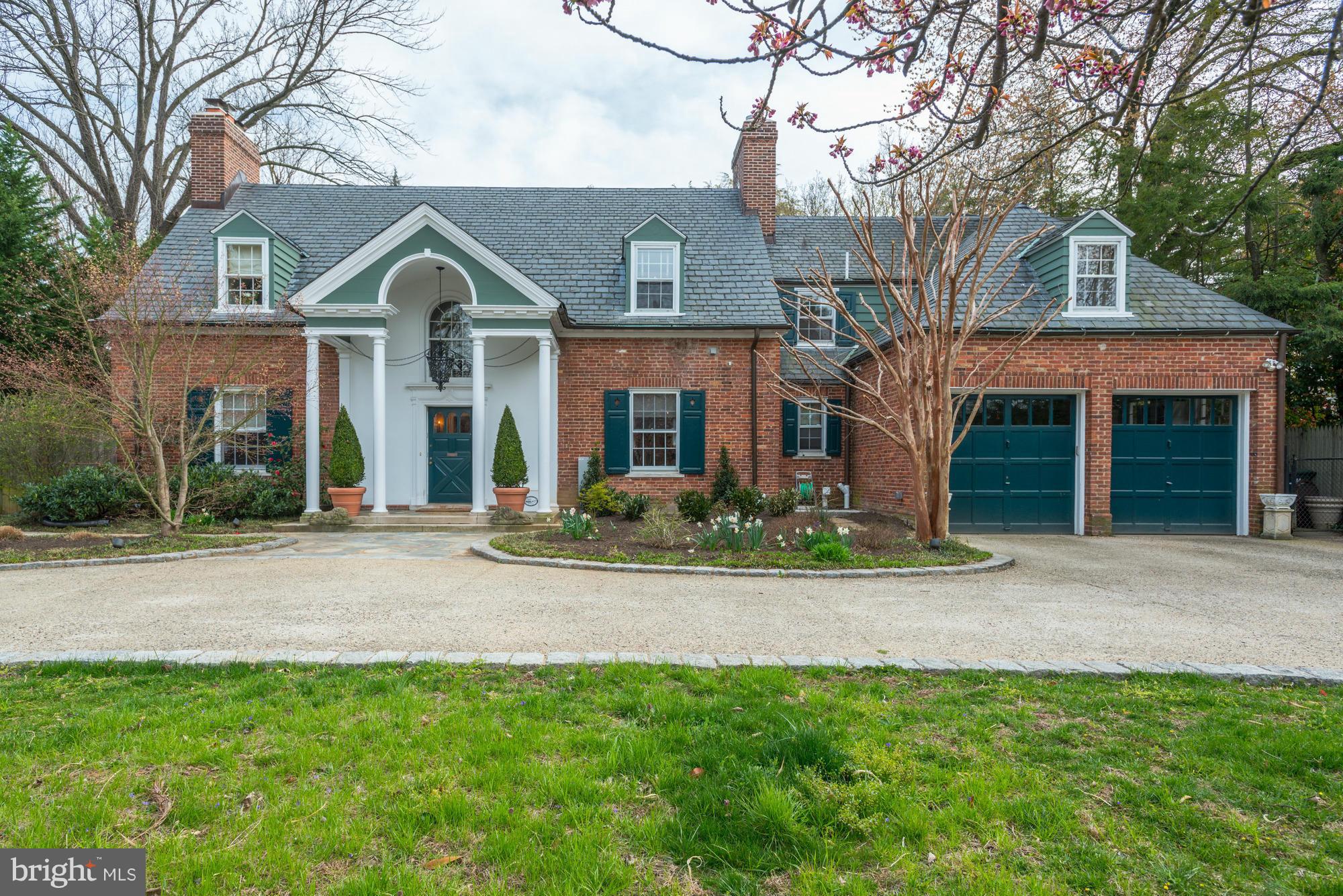 FOREST HILLS - Residential