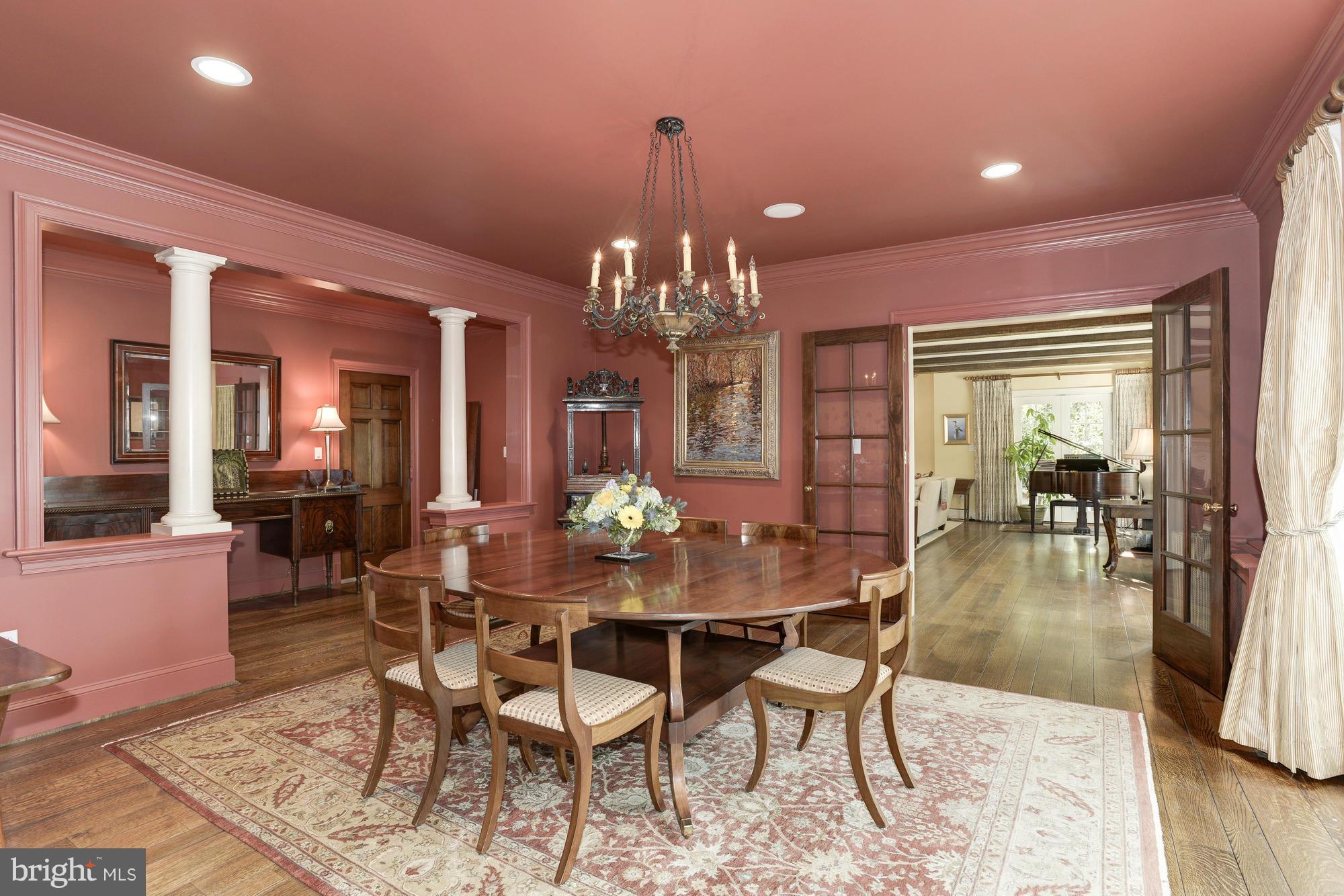 FOREST HILLS - Residential