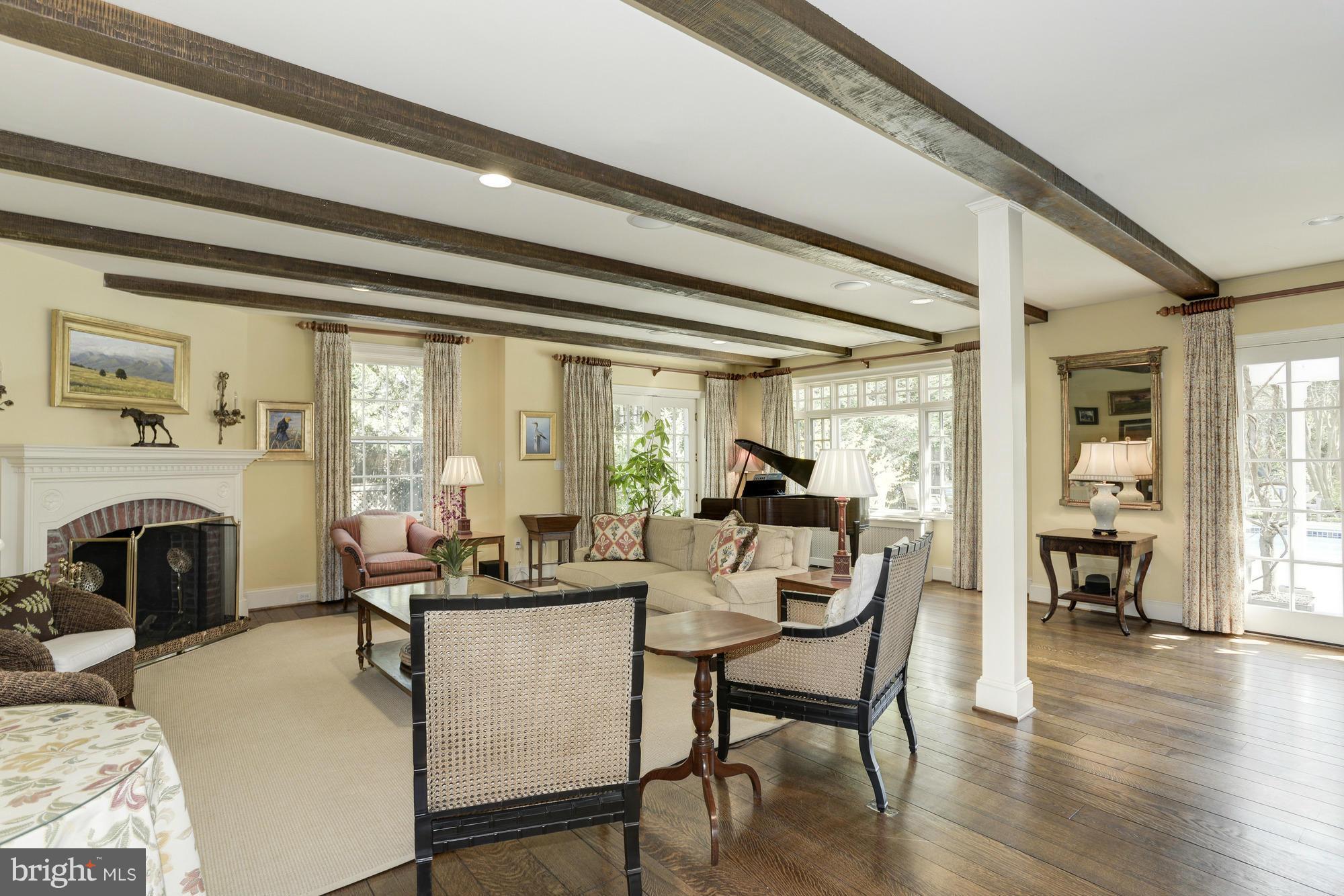 FOREST HILLS - Residential