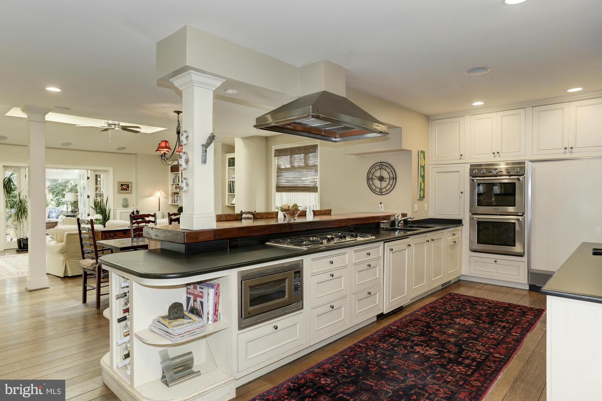 FOREST HILLS - Residential