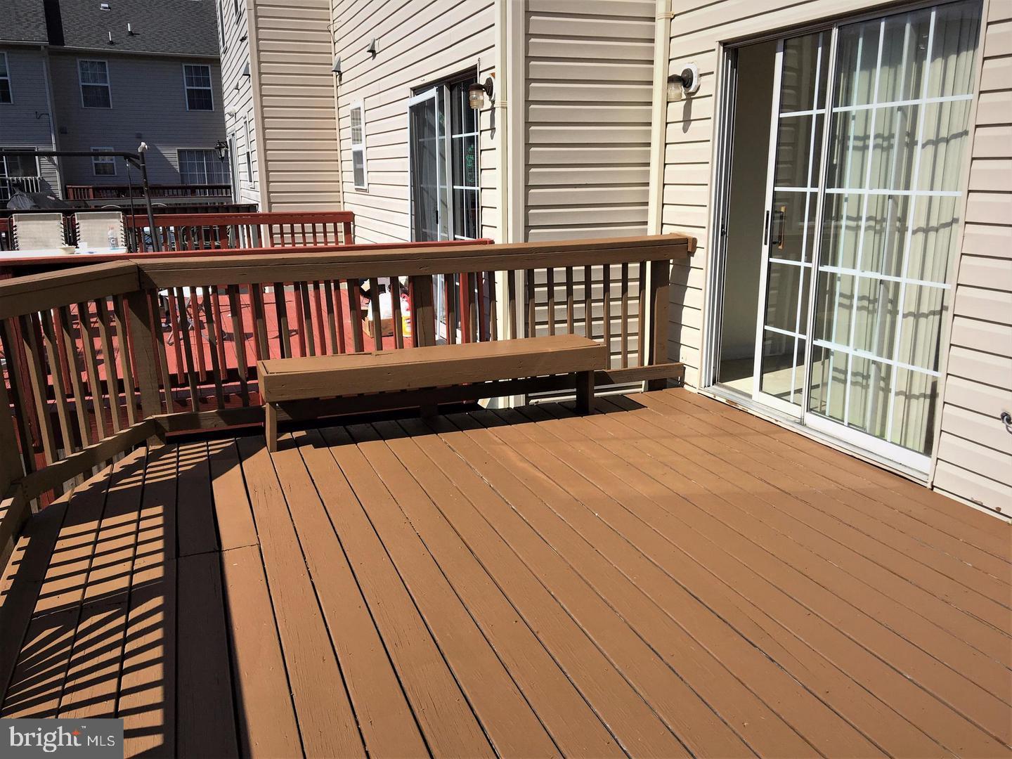 WILLOWS OF POTOMAC - Residential Lease