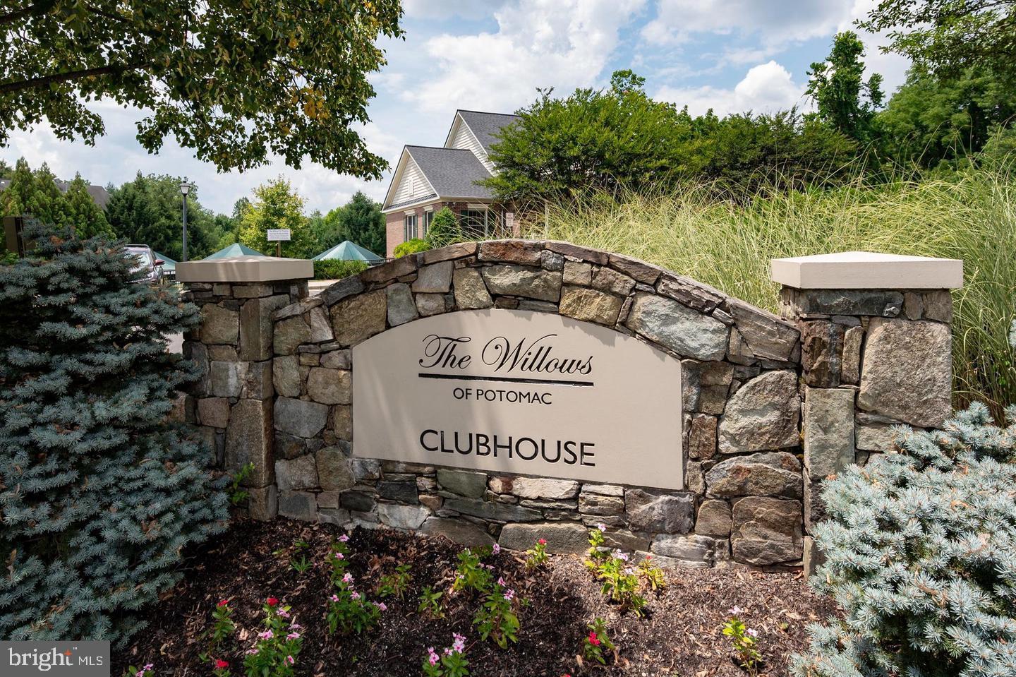 WILLOWS OF POTOMAC - Residential Lease