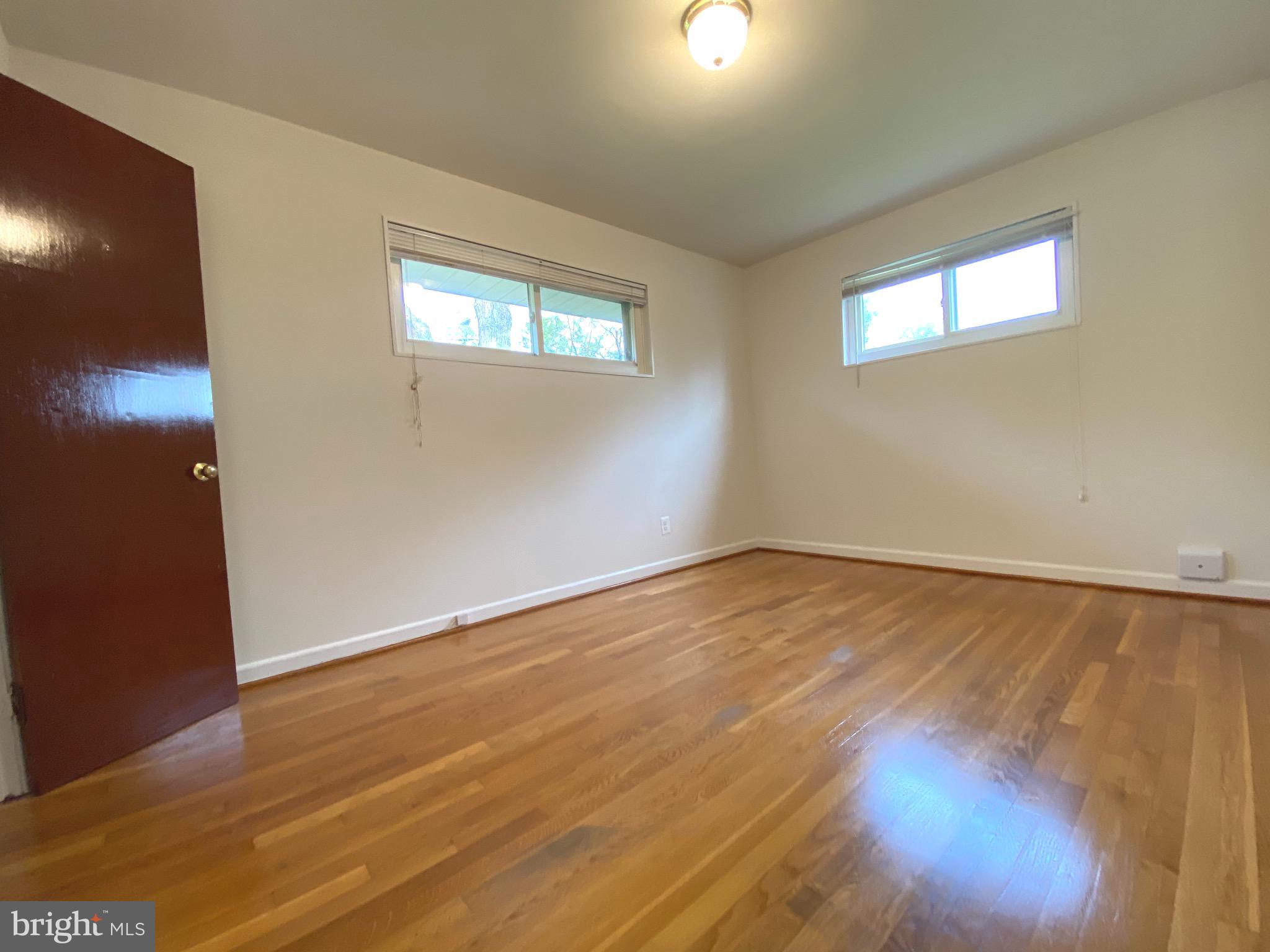 BROYHILL PARK - Residential Lease