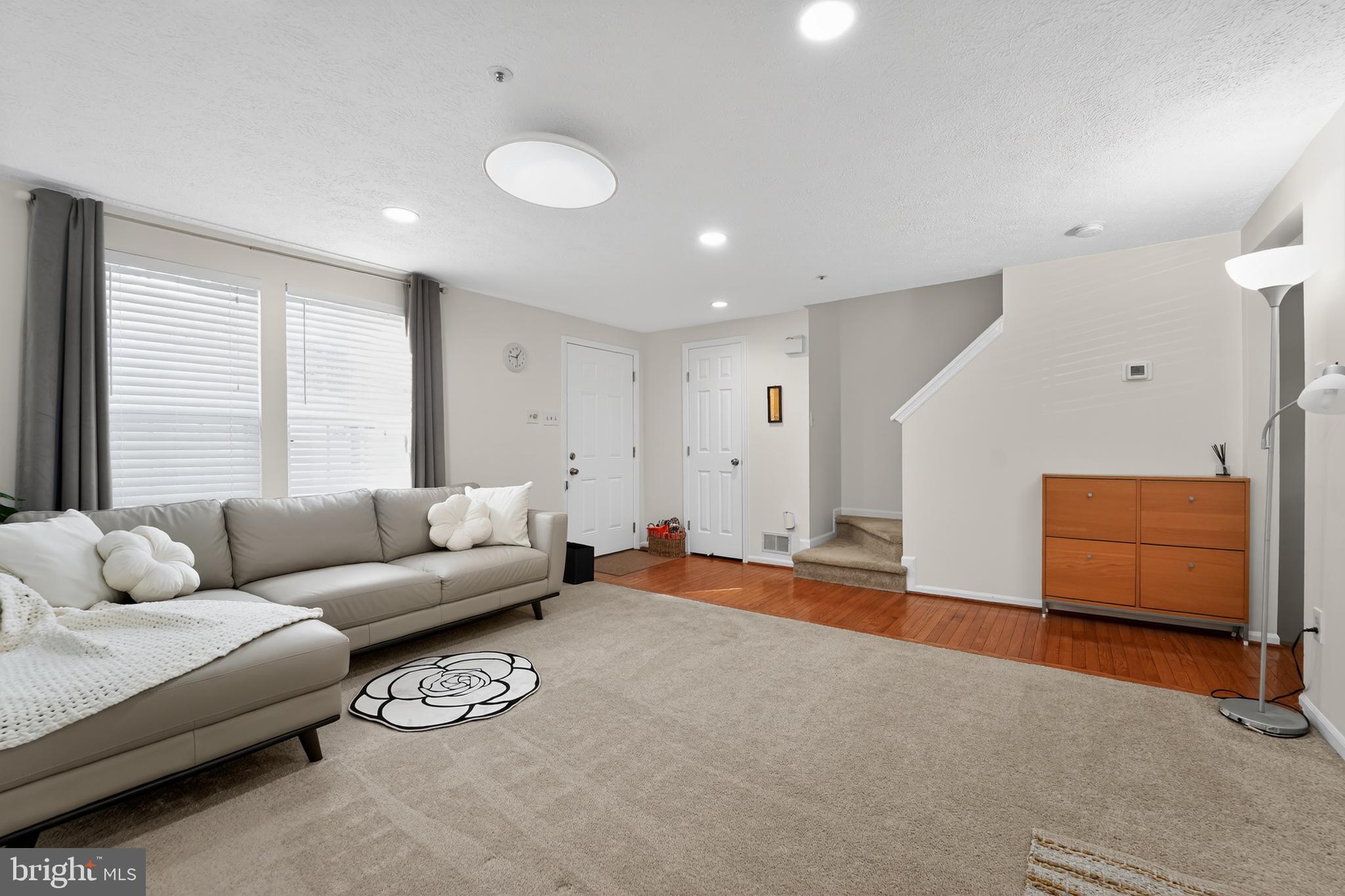 6049 SHEPHERD SQUARE 92