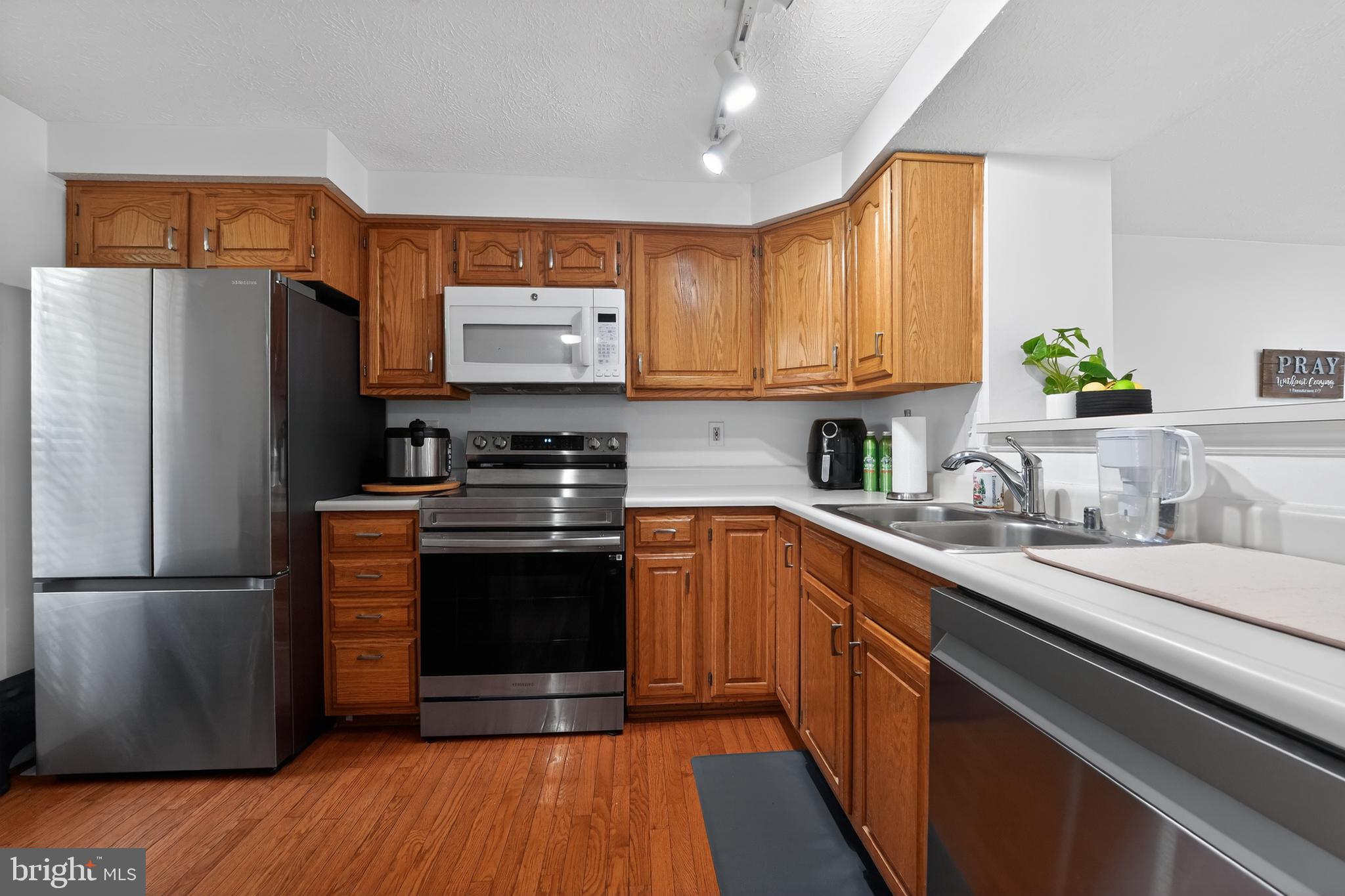 6049 SHEPHERD SQUARE 92