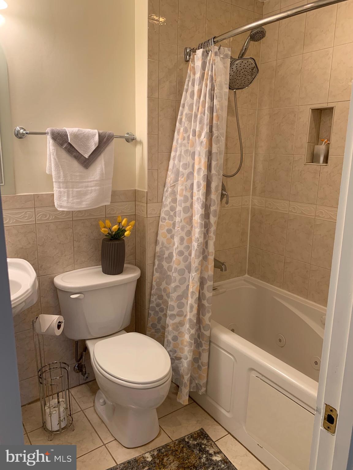 GERMANTOWN PARK - Residential Lease