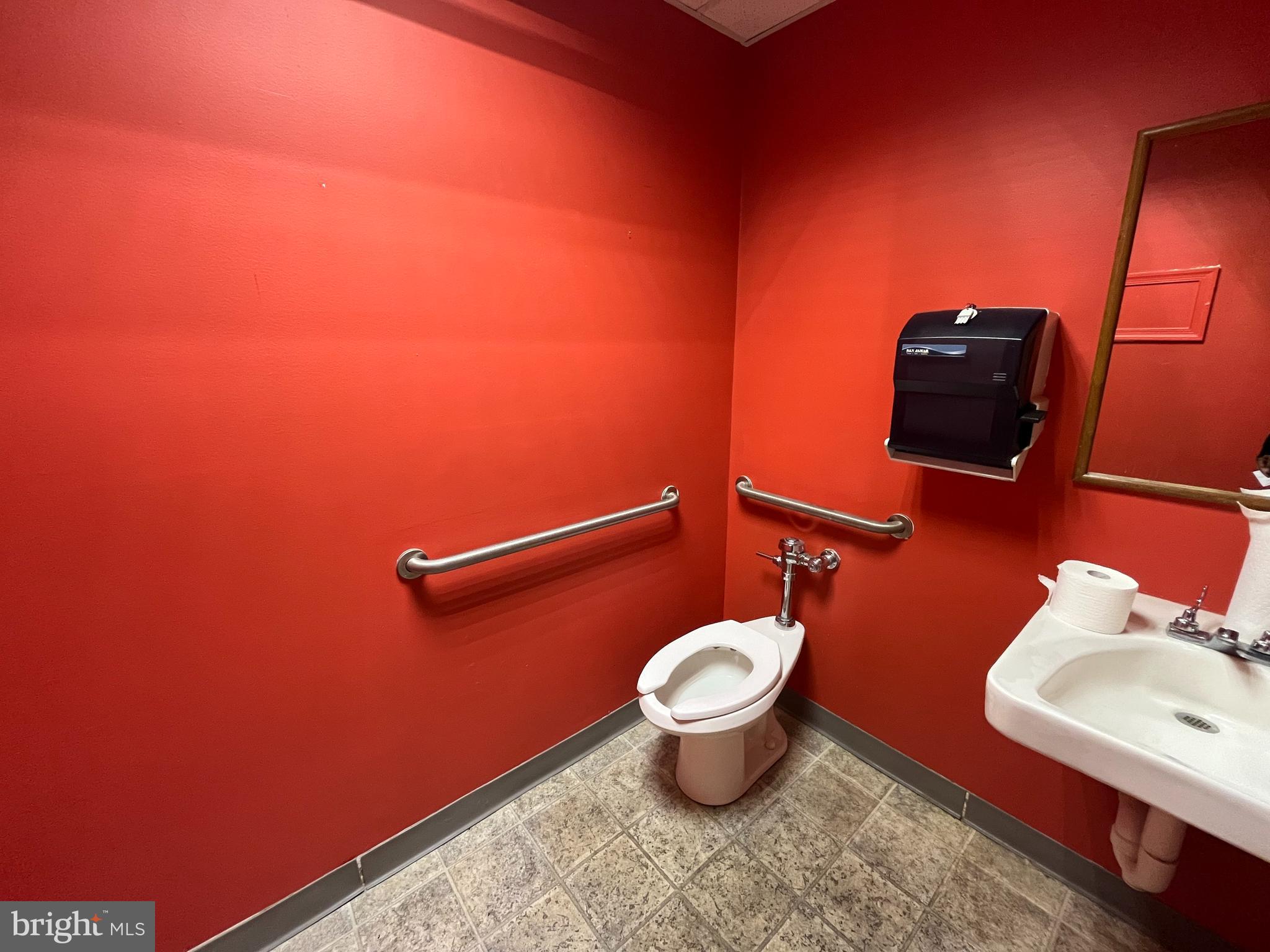 DOWNTOWN CHESTERTOWN - Commercial Lease