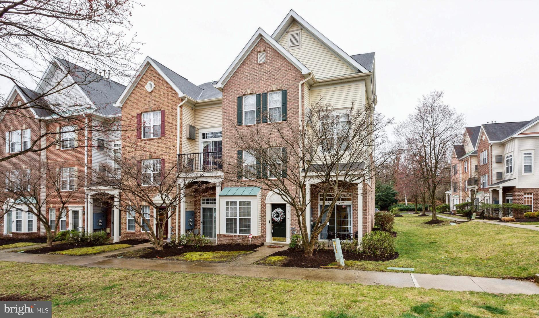 WOODVIEW VILLAGE - Residential