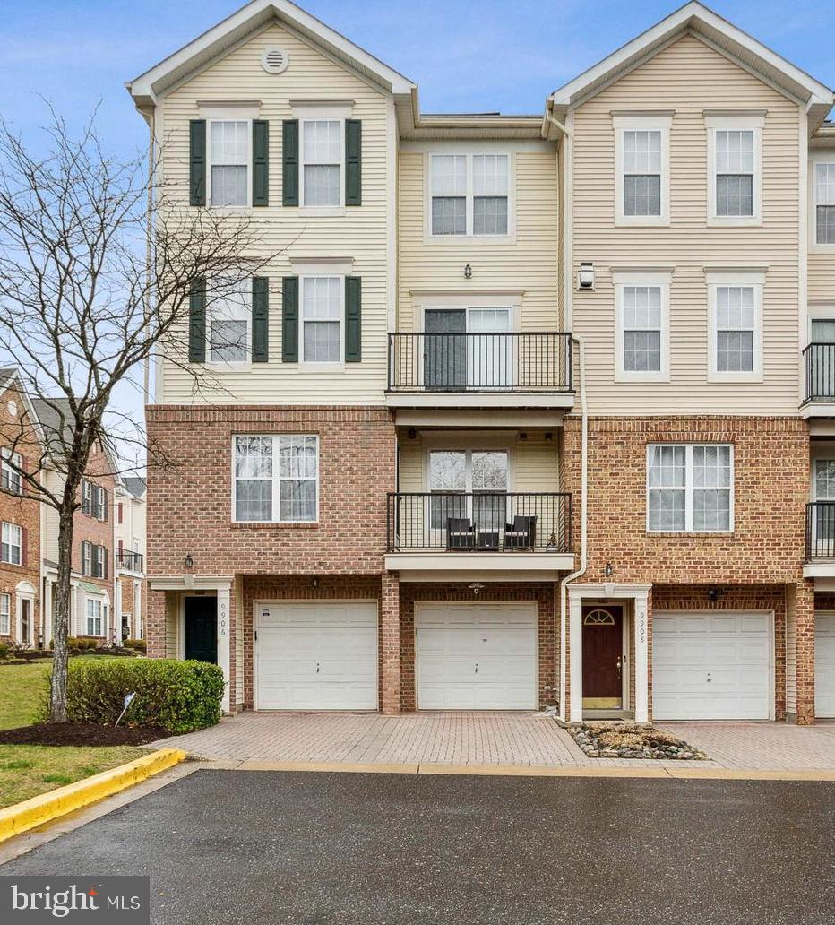 WOODVIEW VILLAGE - Residential