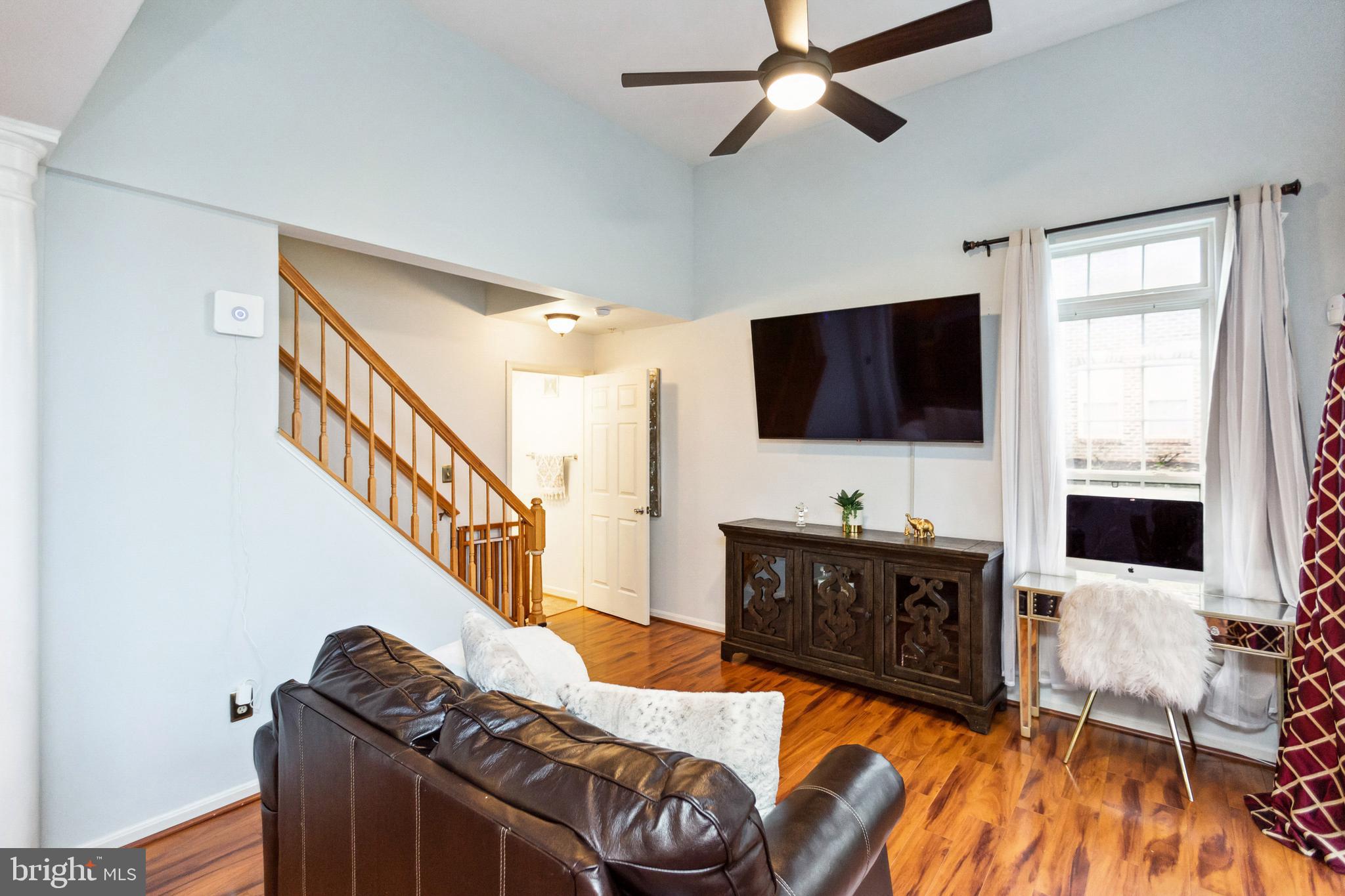 WOODVIEW VILLAGE - Residential