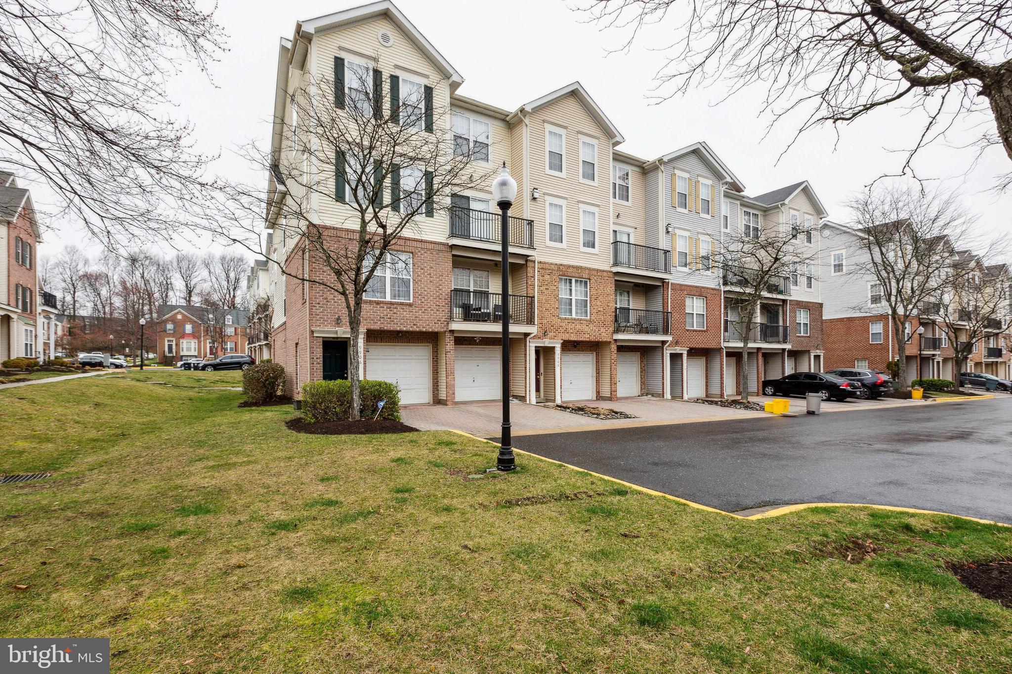 WOODVIEW VILLAGE - Residential